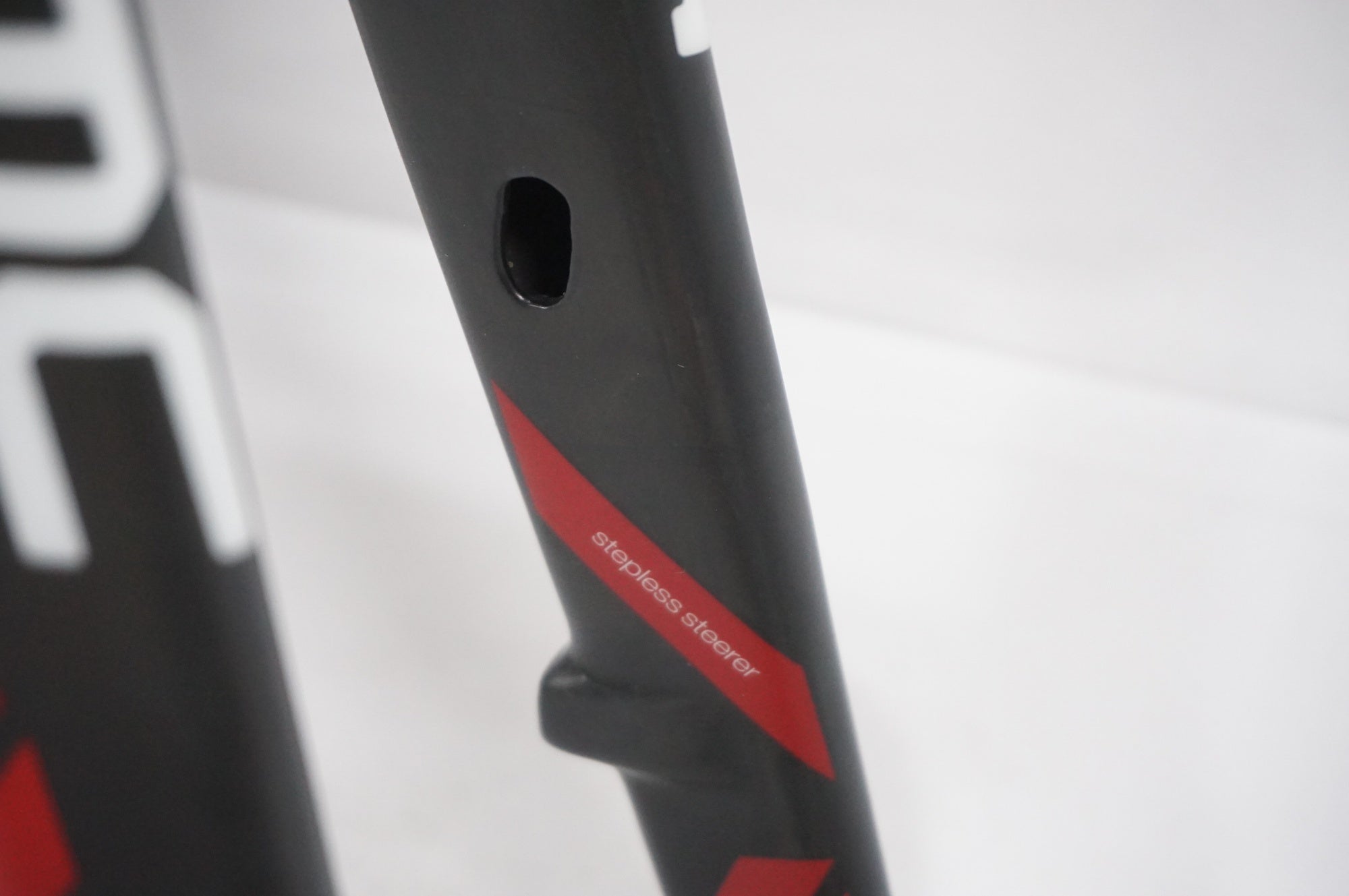 BMC 「ビーエムシー」 CROSSMACHINE CX01 2017年モデル フレームセット / AKIBA店