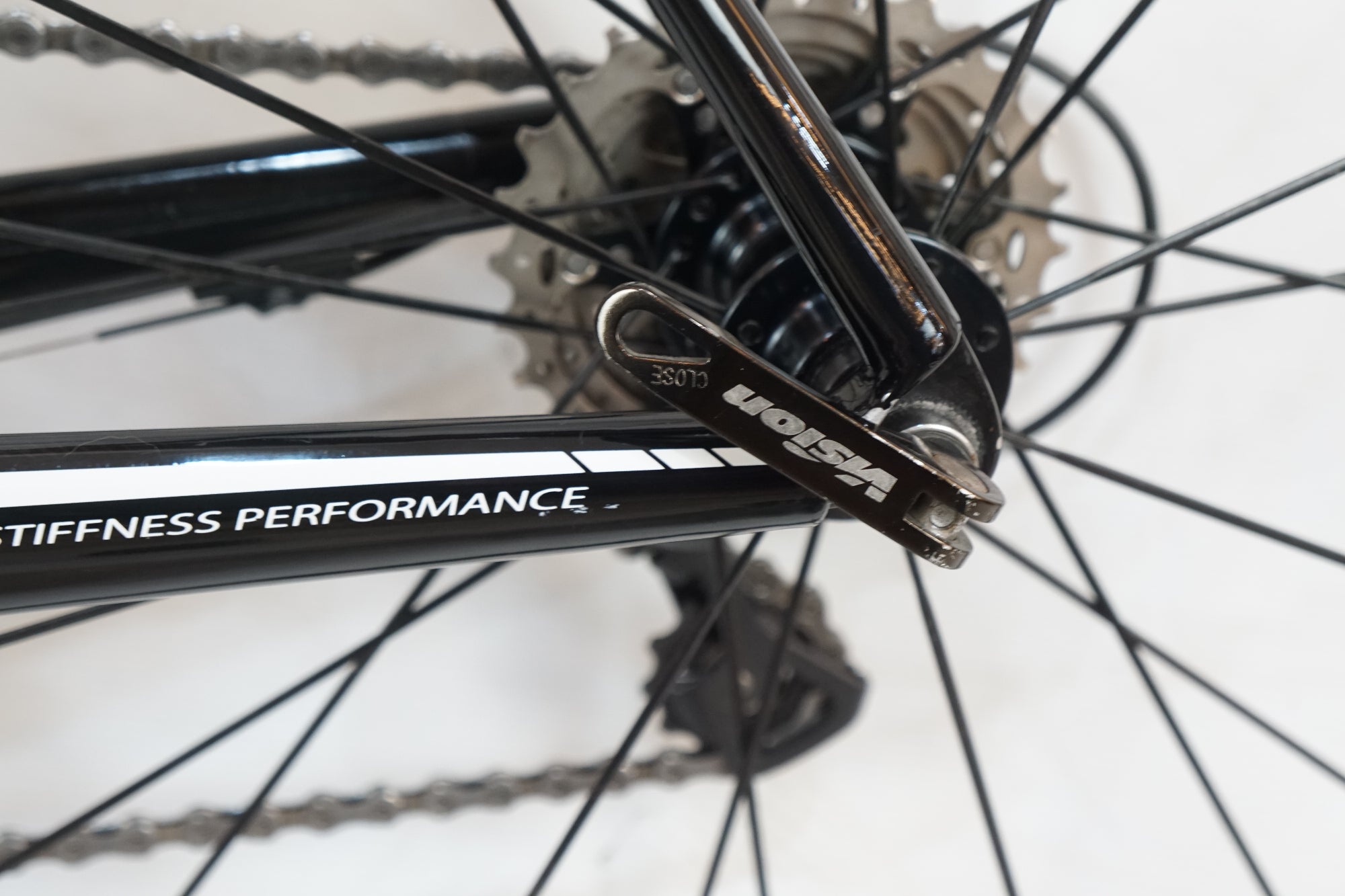 KUOTA 「クオータ」 KRYON 2015年モデル ロードバイク / バイチャリ浦和ベース