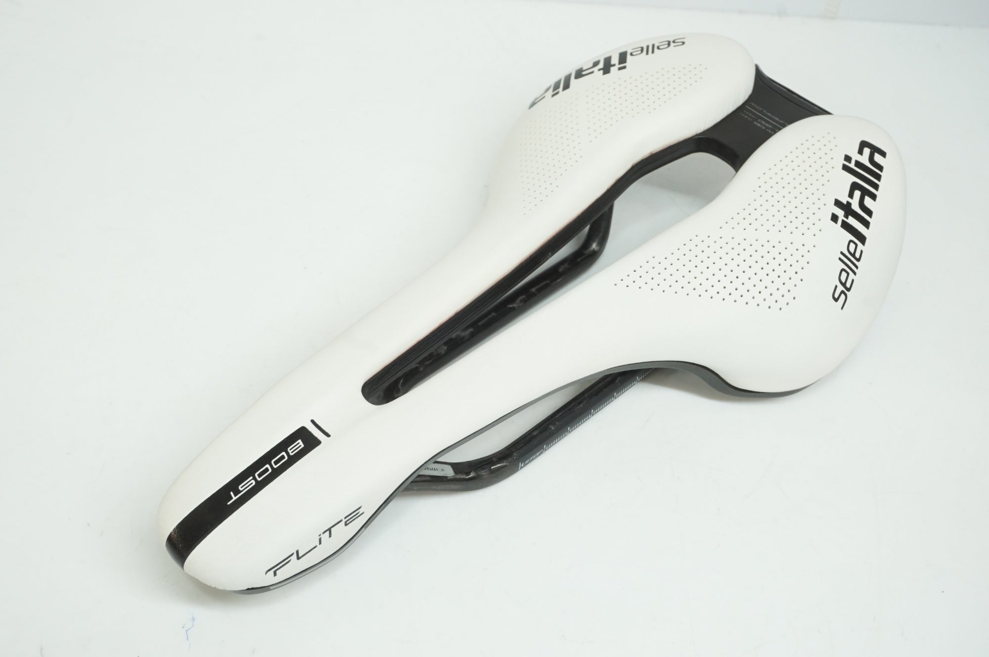 SELLE ITALIA 「セライタリア」 FLITE BOOST KIT CARBONIO SUPERFLOW サドル / 大宮店
