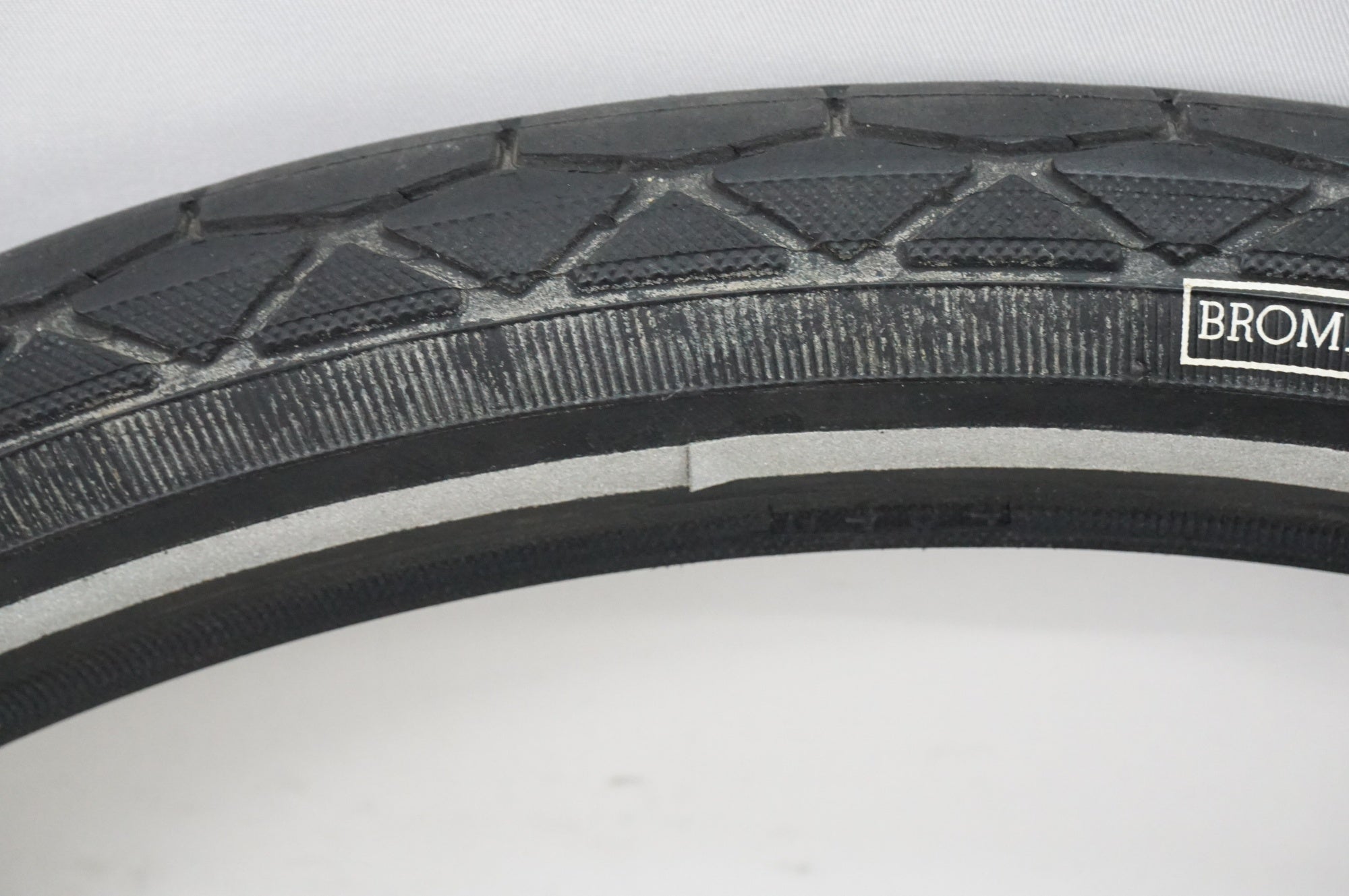 BROMPTON 「ブロンプトン」 純正 16x1 3/8 タイヤセット / 大宮店