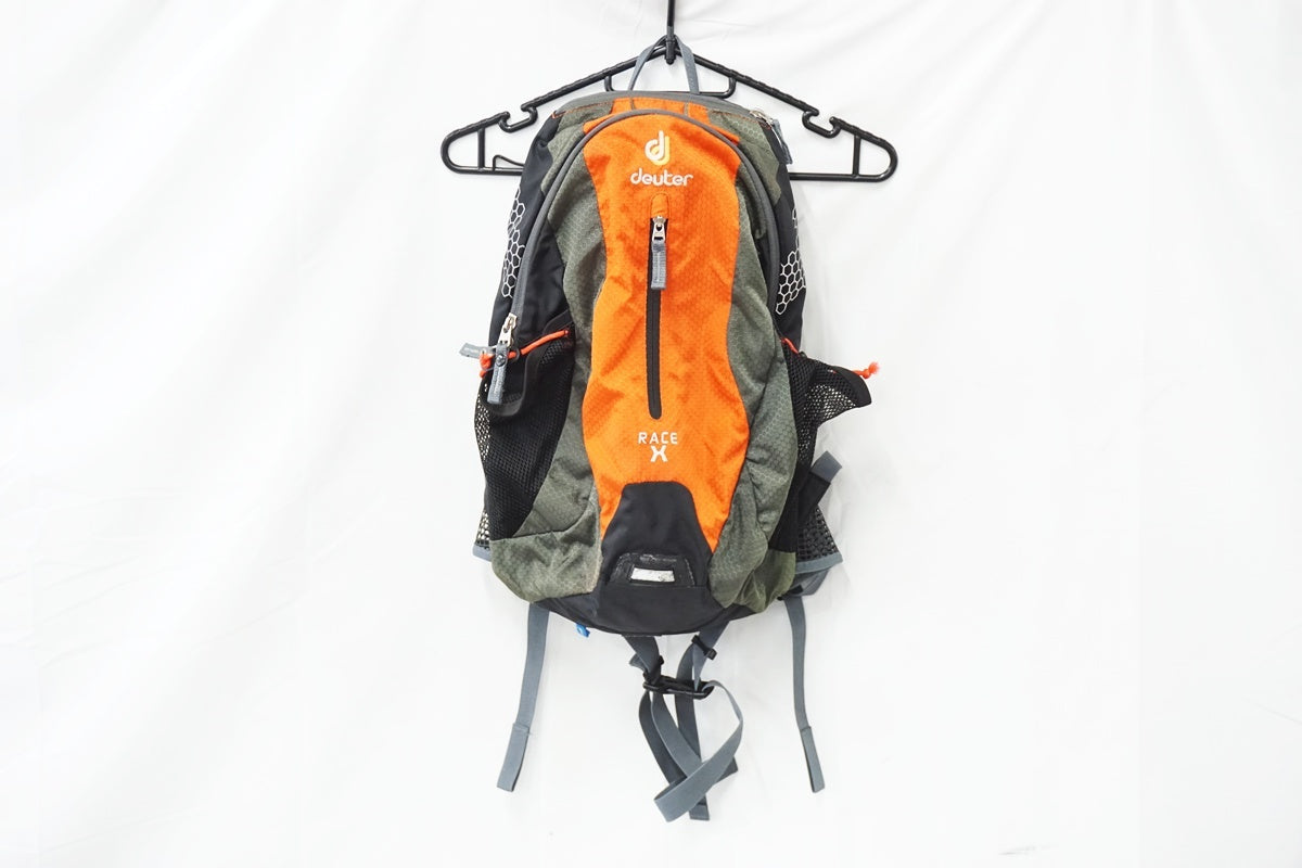 【美品】deuter／Race10／黒／廃盤モデル／二回使用／GW特価／値引済 DEUTER 「ドイター」 RACE X バックパック / 奈良店 ｜ バイチャリ公式