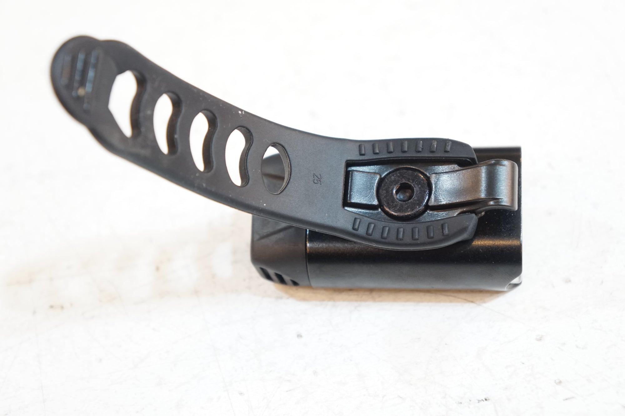 LEZYNE 「レザイン」 400XL フロントライト / バイチャリ浦和ベース