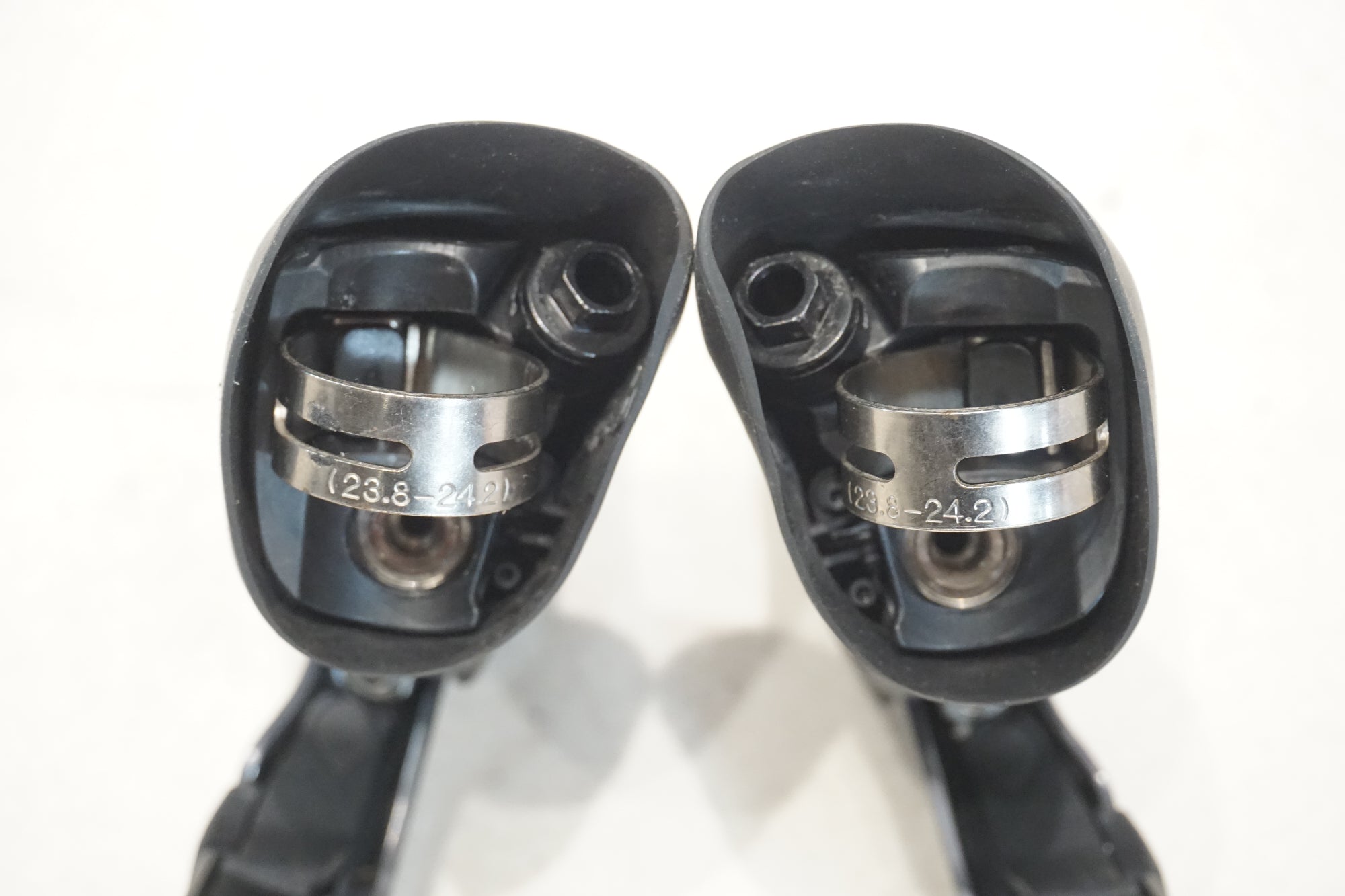 SHIMANO 「シマノ」 ULTEGRA R8150/R8170 DI2 コンポ4点(ST,FD,RD,BR)+バッテリー/充電ケーブル セット / 横浜戸塚店