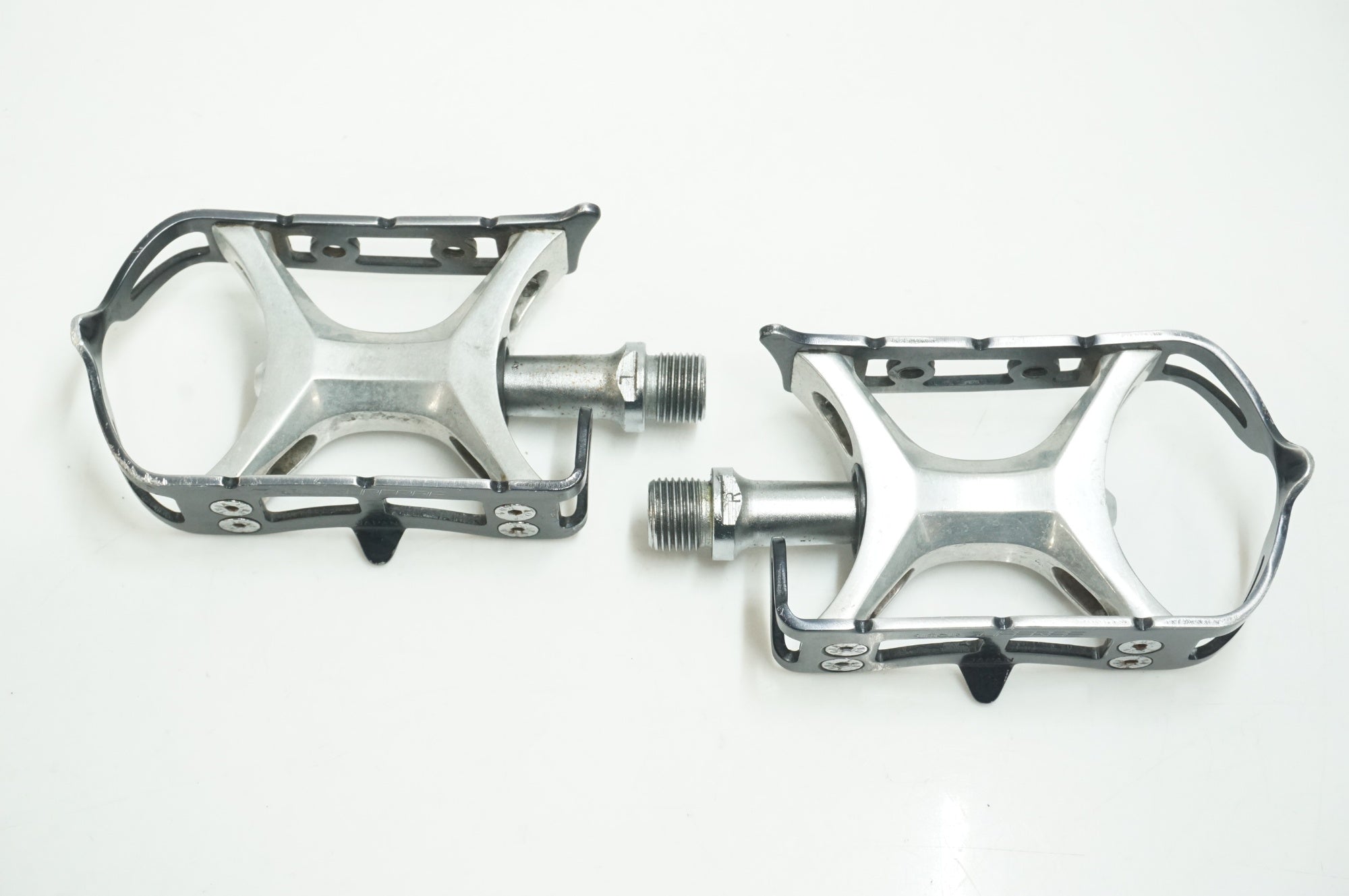 【新品】サンツアー SUPERBE PRO ペダル SUNTOUR 「サンツアー」 SUPERBE PRO NJS ペダル / 浜松店