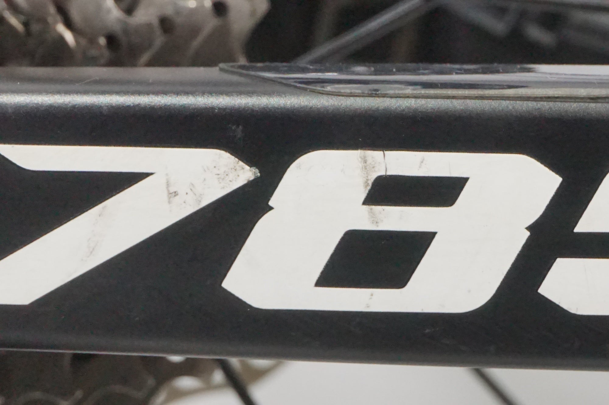 LOOK 「ルック」 785 HUEZ RS DISC 2022年モデル ロードバイク / AKIBA店