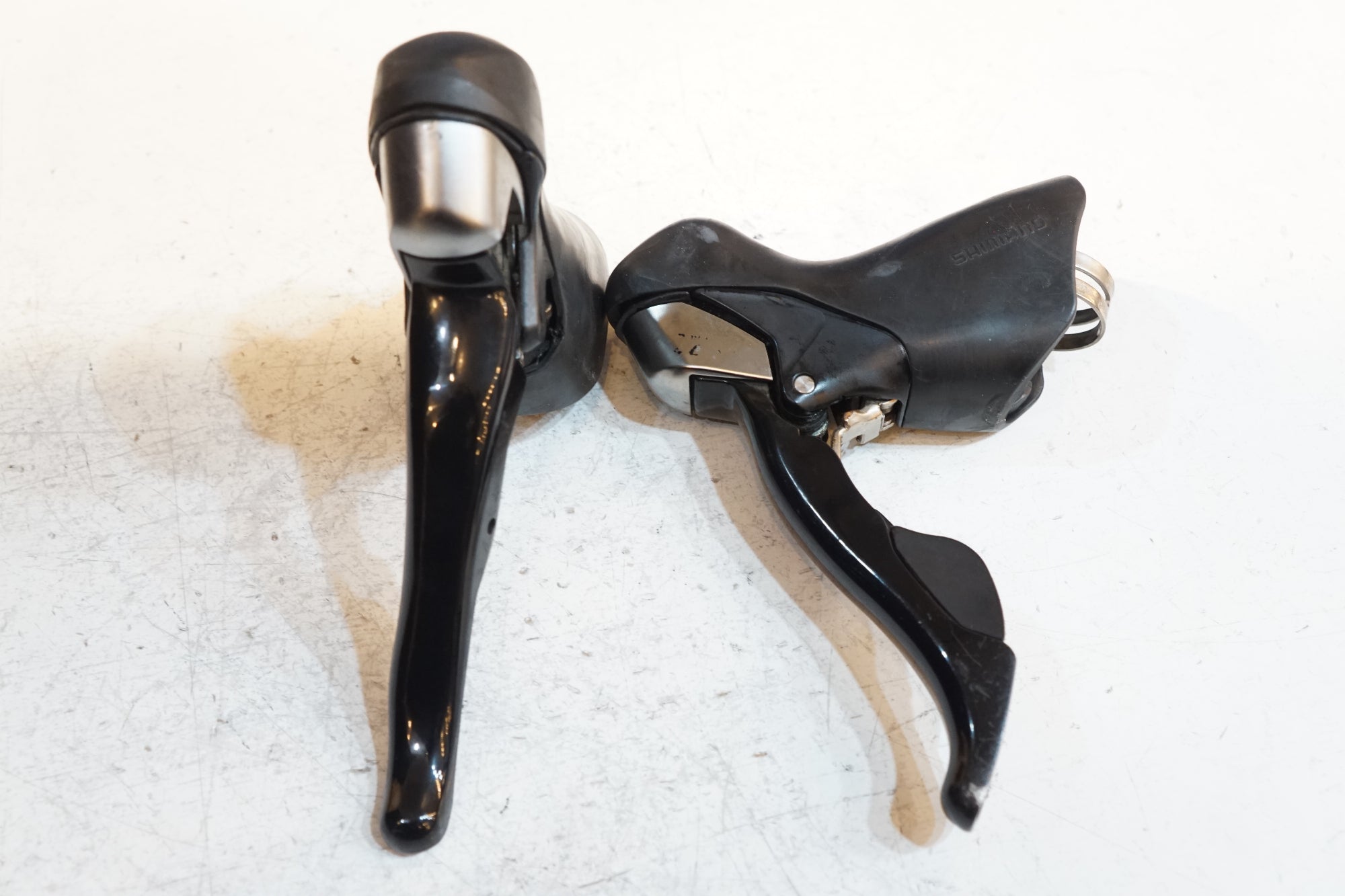 Shimano 105 デュアルコントロールレバー SHIMANO 「シマノ」 105 ST-5700 デュアルコントロールレバー