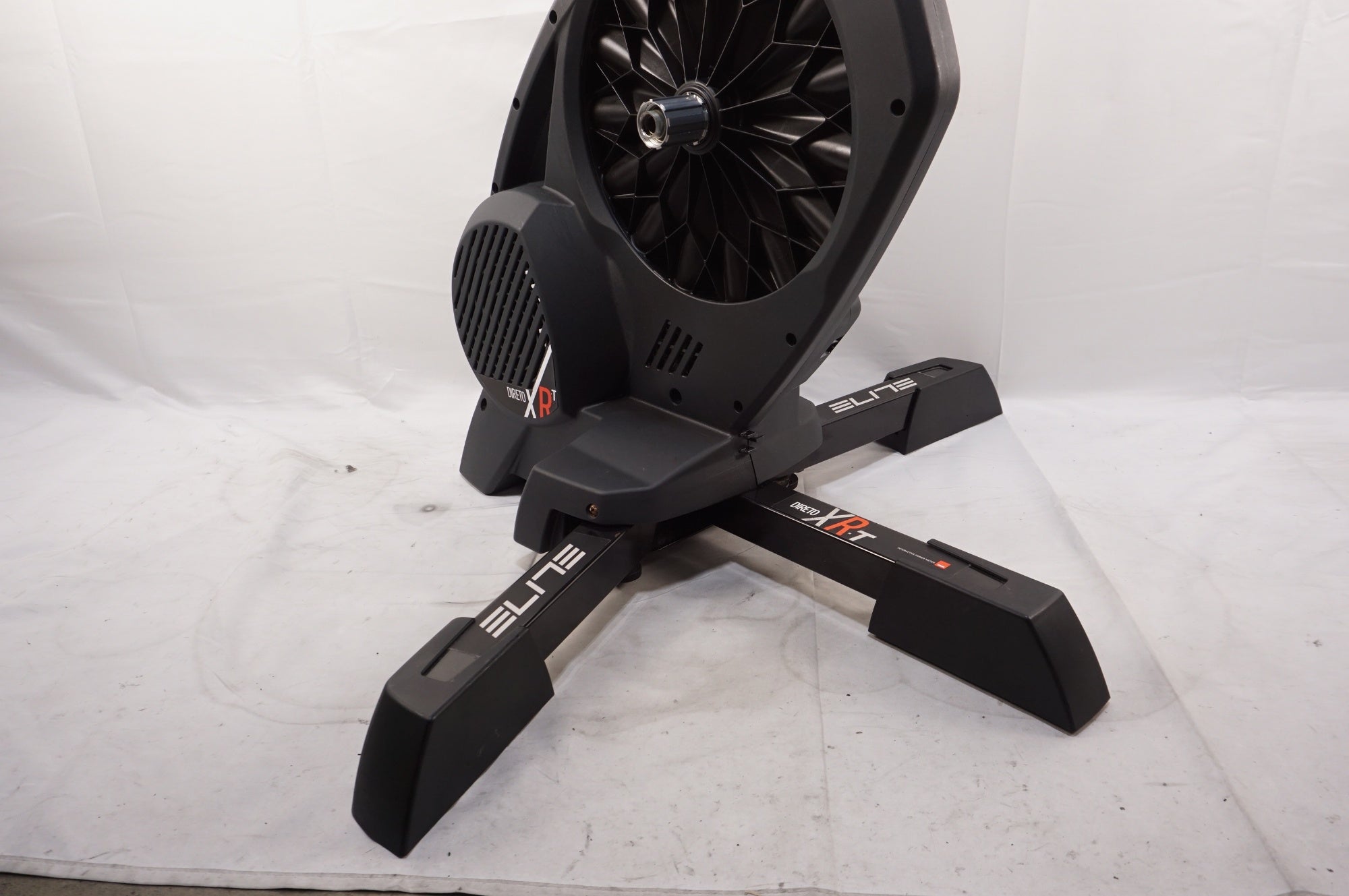 ELITE 「エリート」 DIRETO XR-T サイクルトレーナー / 中目黒店
