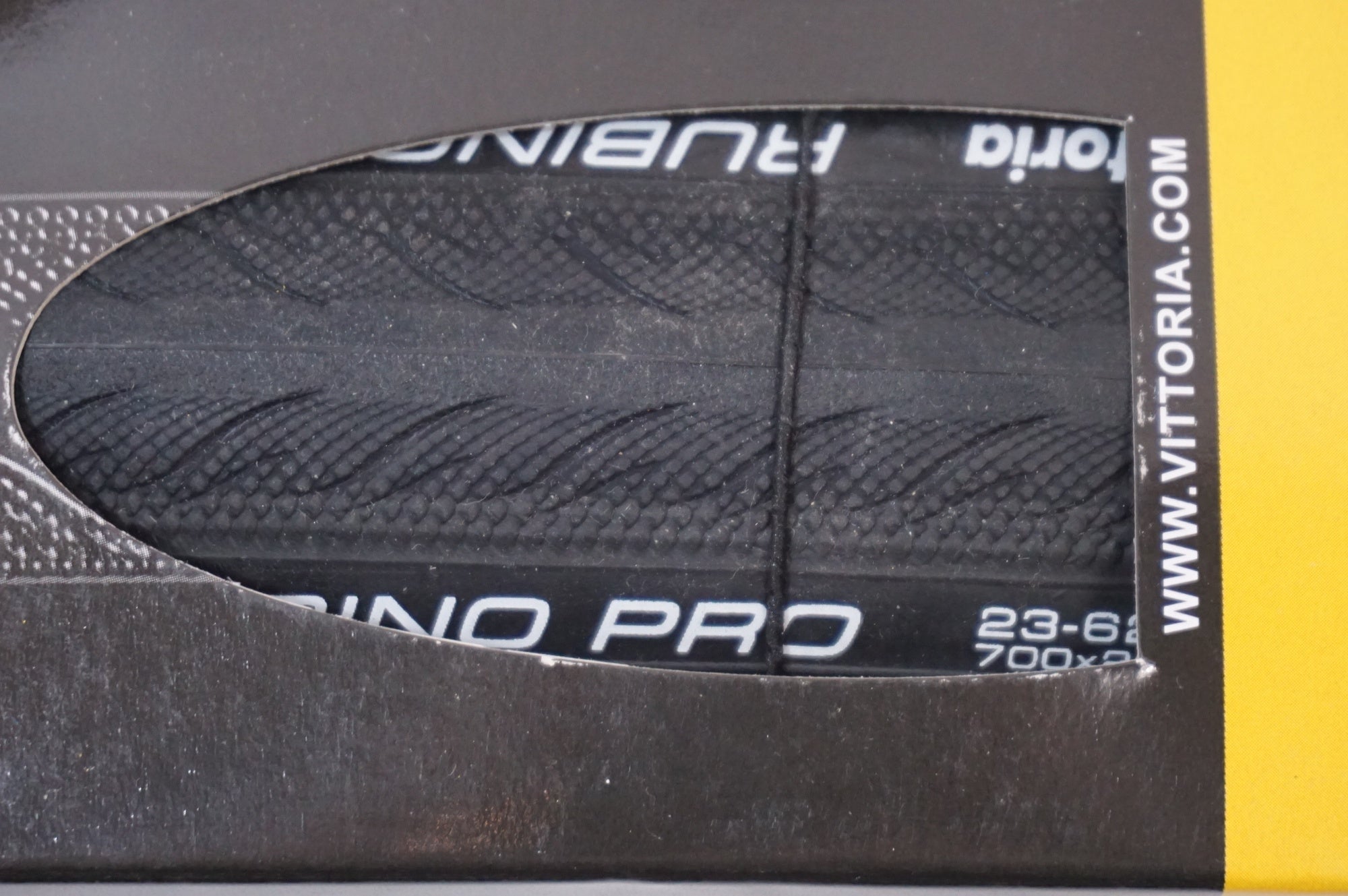 VITTORIA 「ヴィットリア」 RUBINO PRO 700x23c タイヤ / 世田谷店