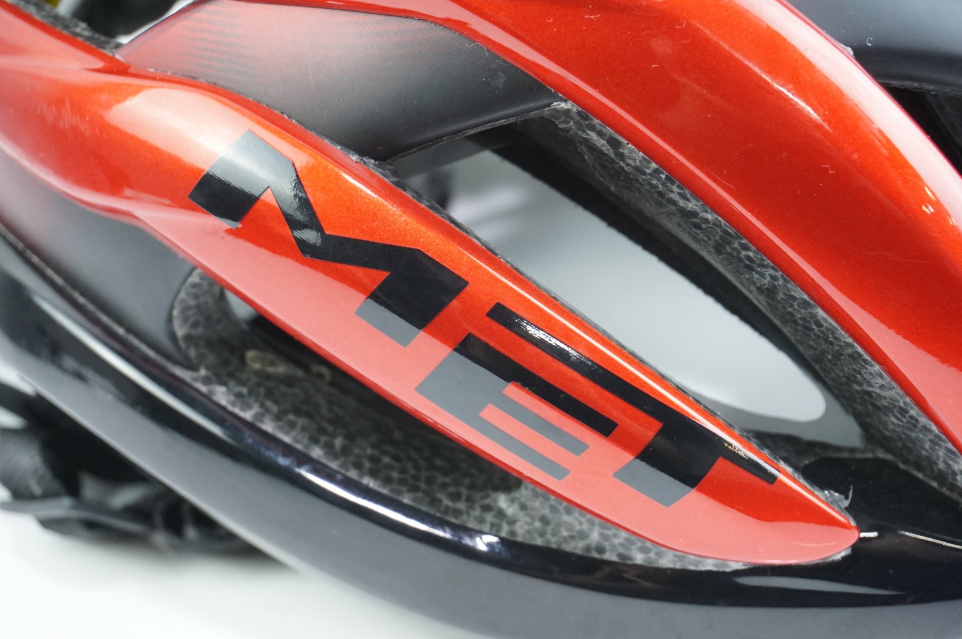 MET 「メット」 M126 TRENTA MIPS Mサイズ ヘルメット / 中目黒店