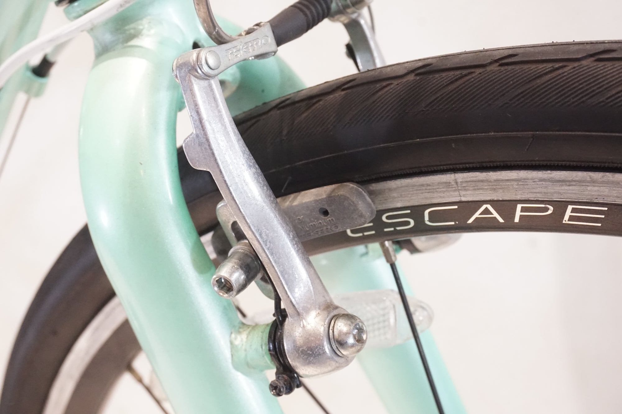 GIANT 「ジャイアント」 LIV ESCAPE R3 W 2024年モデル クロスバイク / 横浜戸塚店