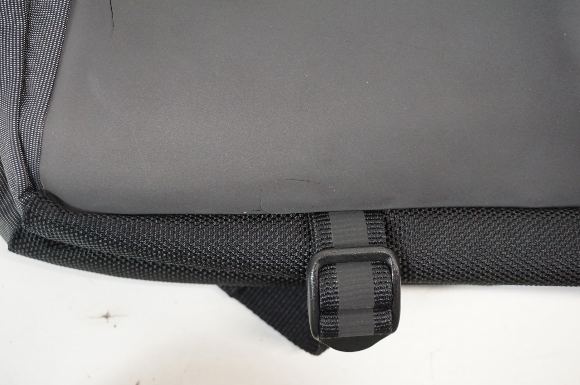 CHROME 「クローム」 KADET MESSENGER ボディバッグ / 宇都宮店