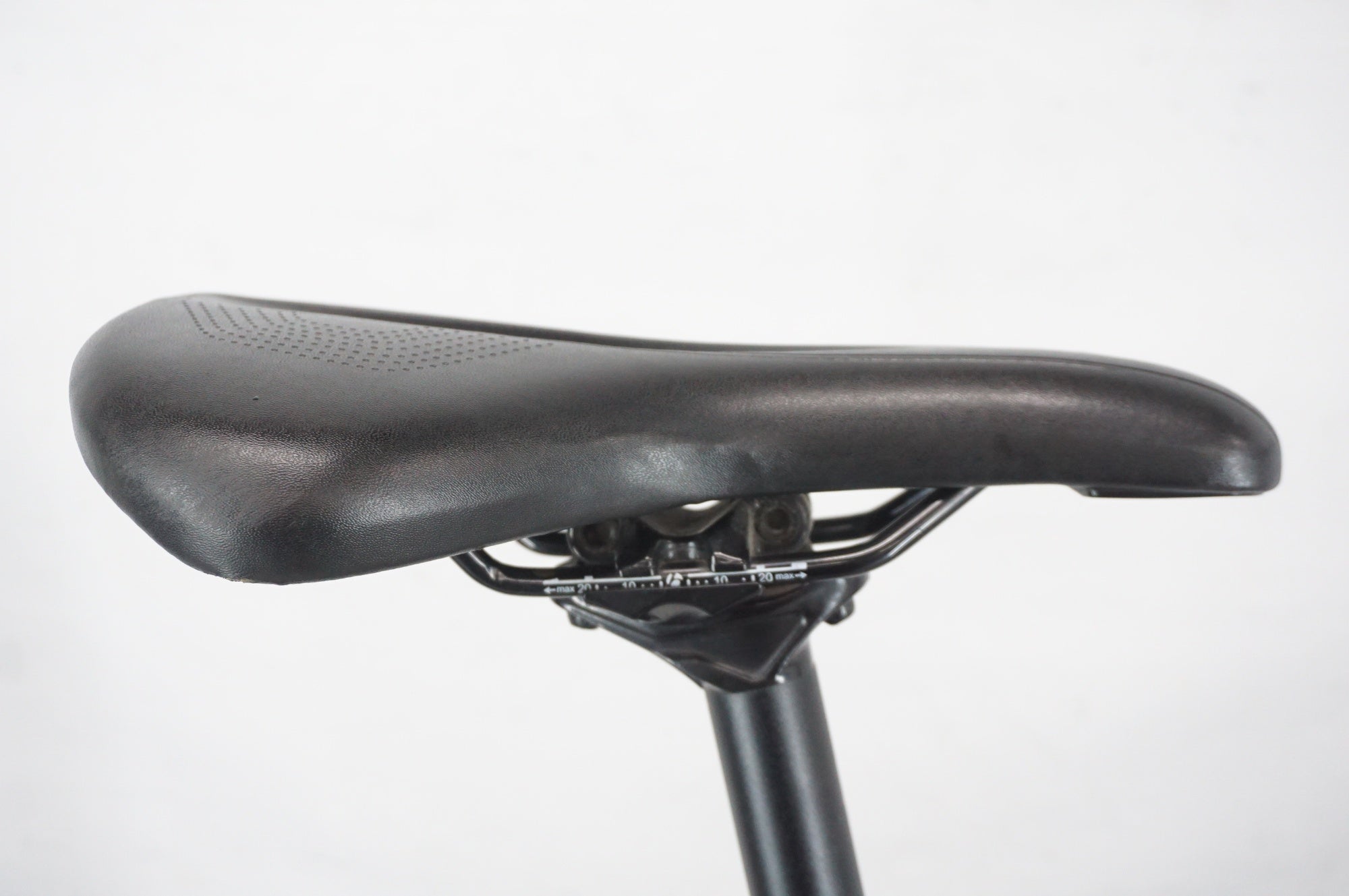 TREK 「トレック」 FX SPORT4 2018-2019年モデル クロスバイク / 阪急塚口店