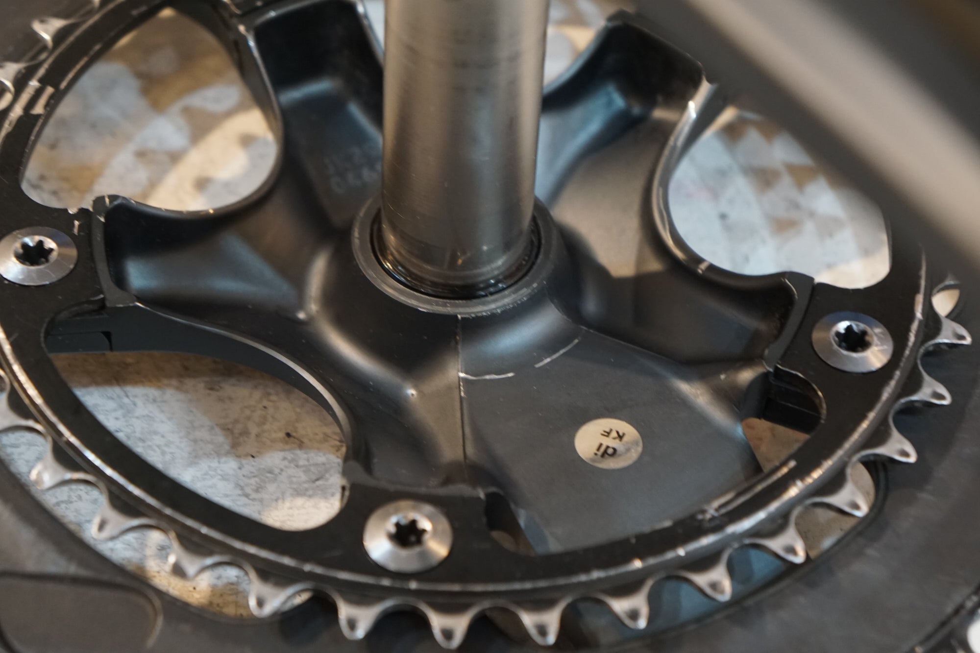 SHIMANO 「シマノ」 ULTEGRA FC-6700 172.5mm 52-39T クランクセット / バイチャリ浦和ベース