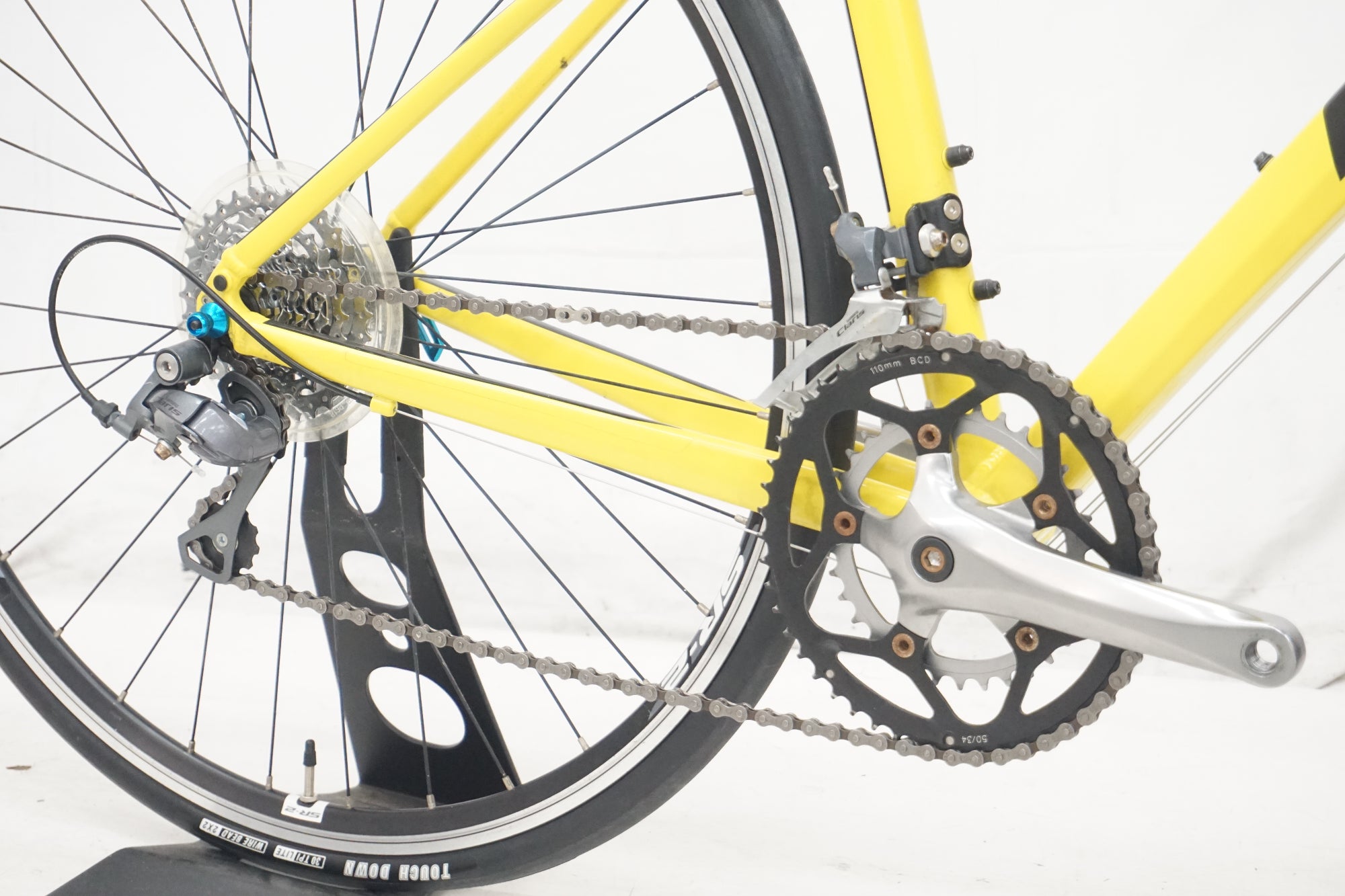 GIANT 「ジャイアント」 DEFY4 2015年モデル ロードバイク / 大阪美原北インター店