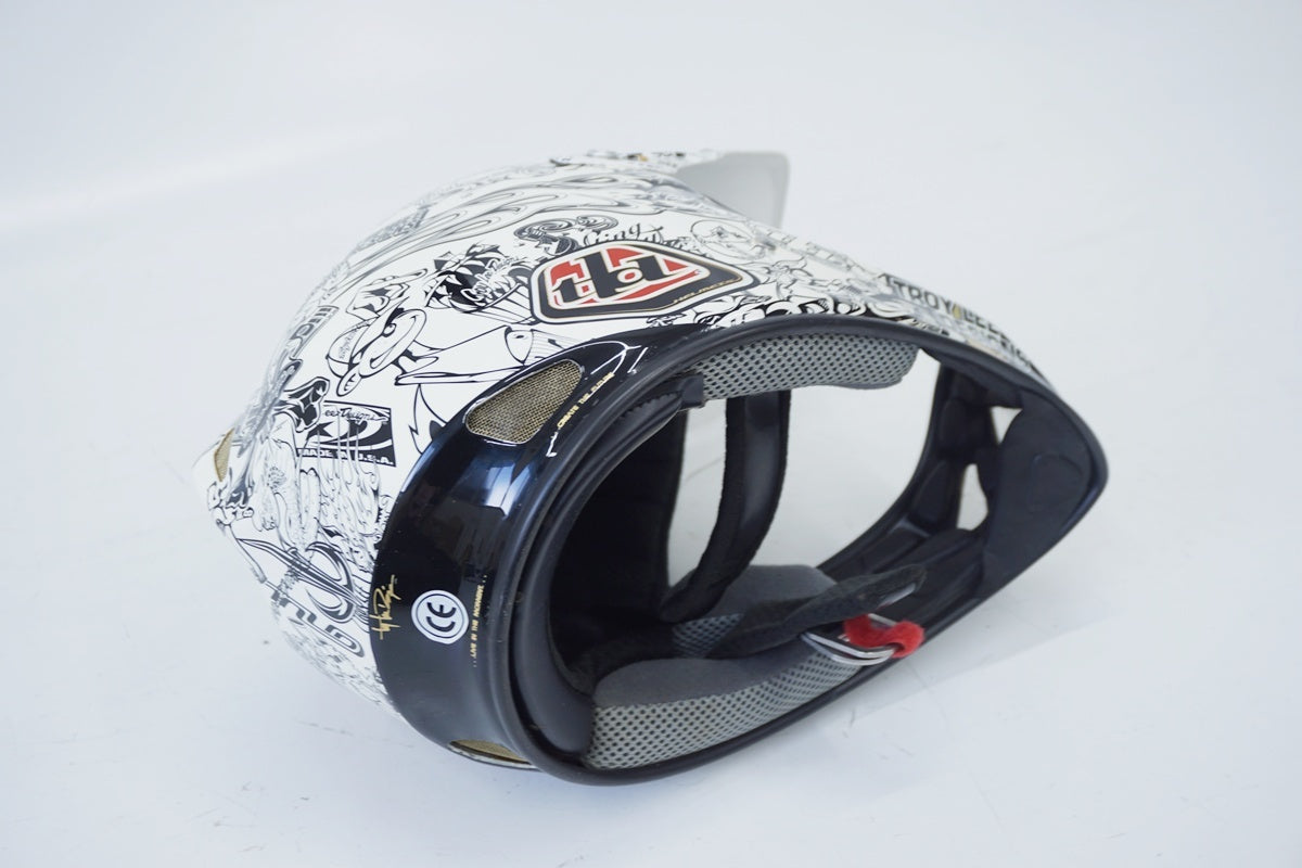 TROY LEE DESIGNS 「トロイリーデザインズ」D2 XLサイズ ヘルメット / 京都八幡店