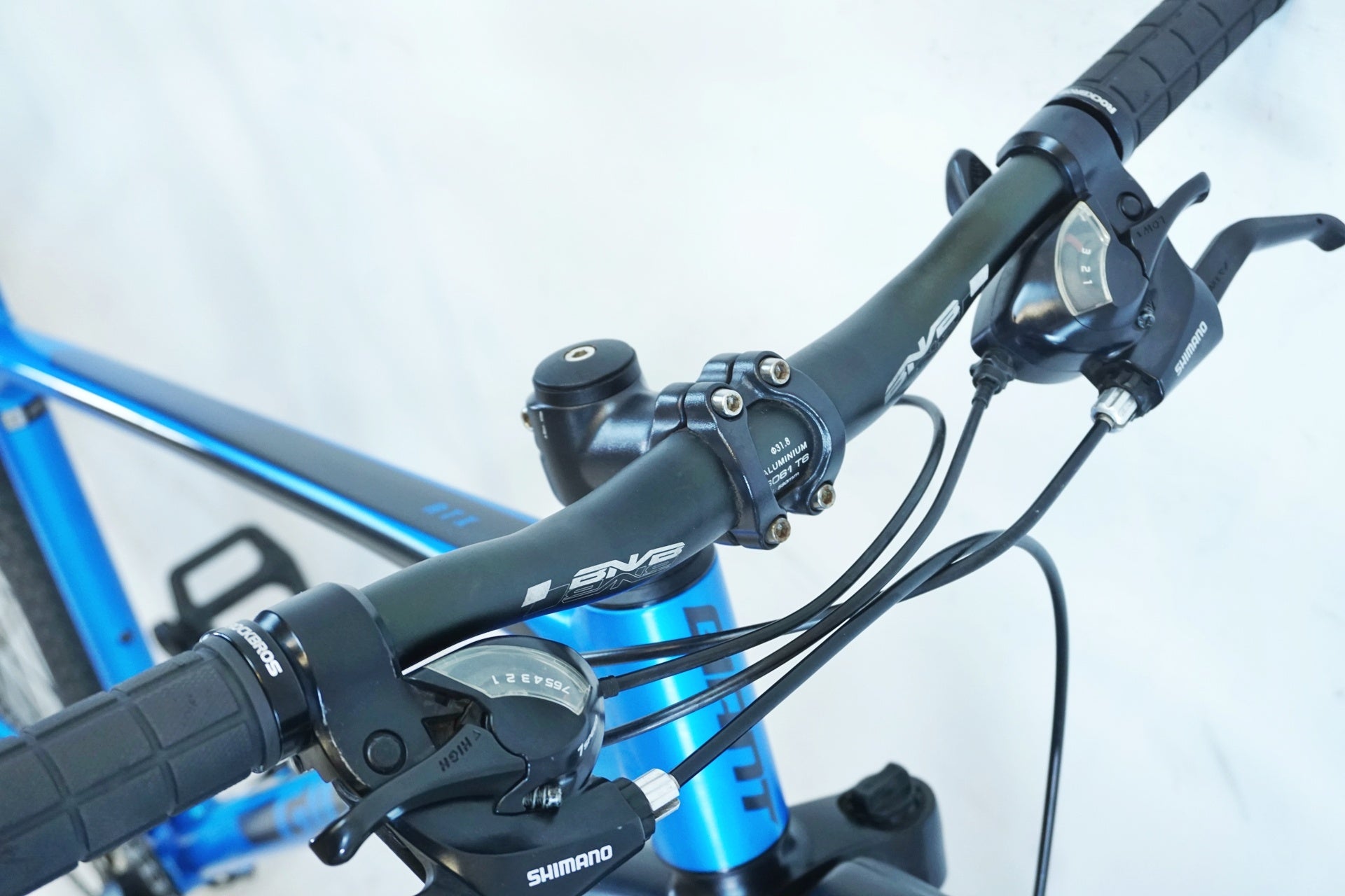 GIANT 「ジャイアント」 ATX 2023年モデル マウンテンバイク / 有明ガーデン店