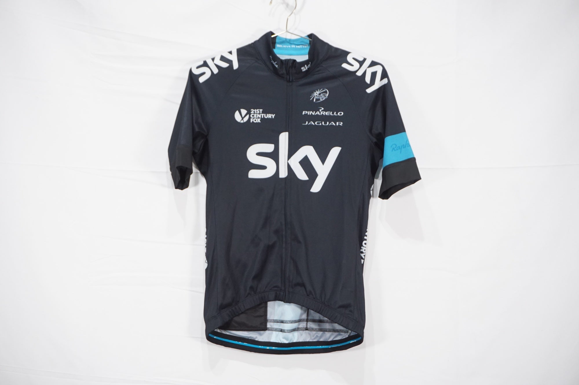 RAPHA 「ラファ」 MEN'S SHORT SLEEVE REPLICA JERSEY TEAM SKY M