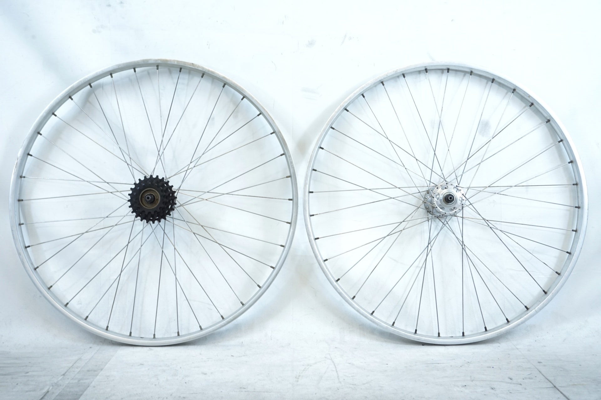 SHIMANO 「シマノ」 600 ハブ ARAYA リム ボスフリー 5S ホイールセット / 有明ガーデン店