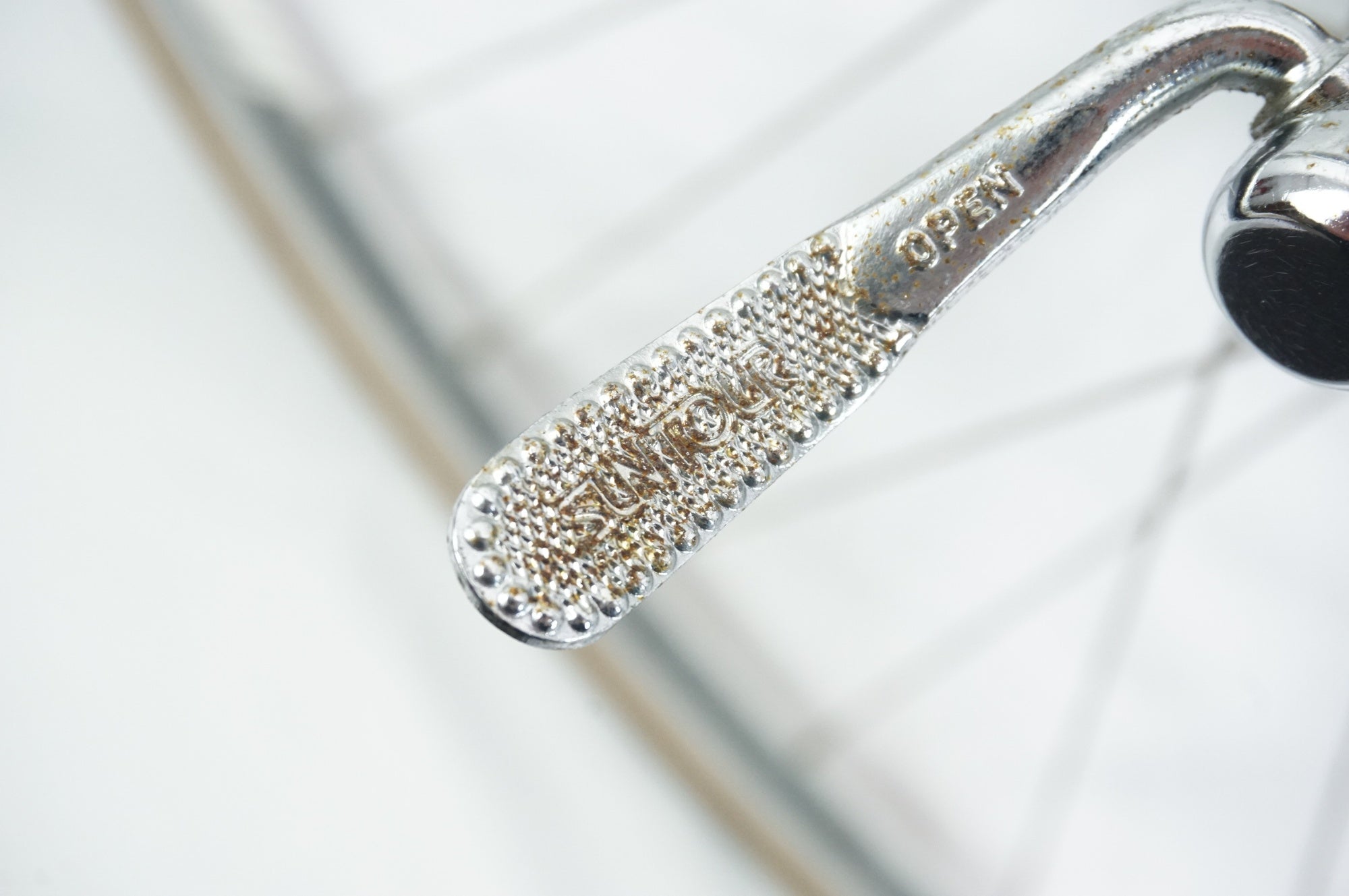 SUNTOUR 「サンツアー」 SUPERBE PRO BH-1500 / CAMPAGNOLO LAMBDA AERO ボスフリー ホイールセット / 中目黒店