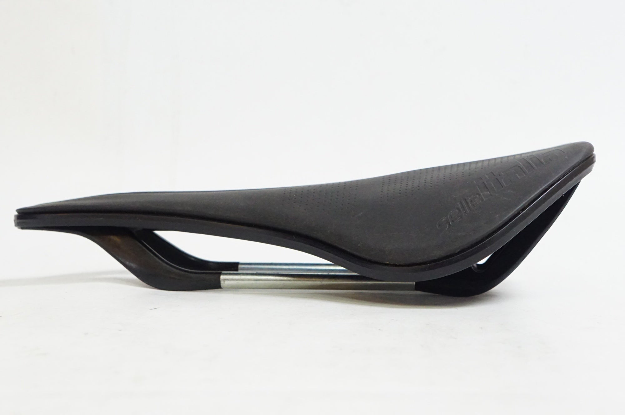 SELLE ITALIA 「セライタリア」 NOVUS BOOST EVO FEC ALLOY SUPERFLOW サドル / 熊谷本店