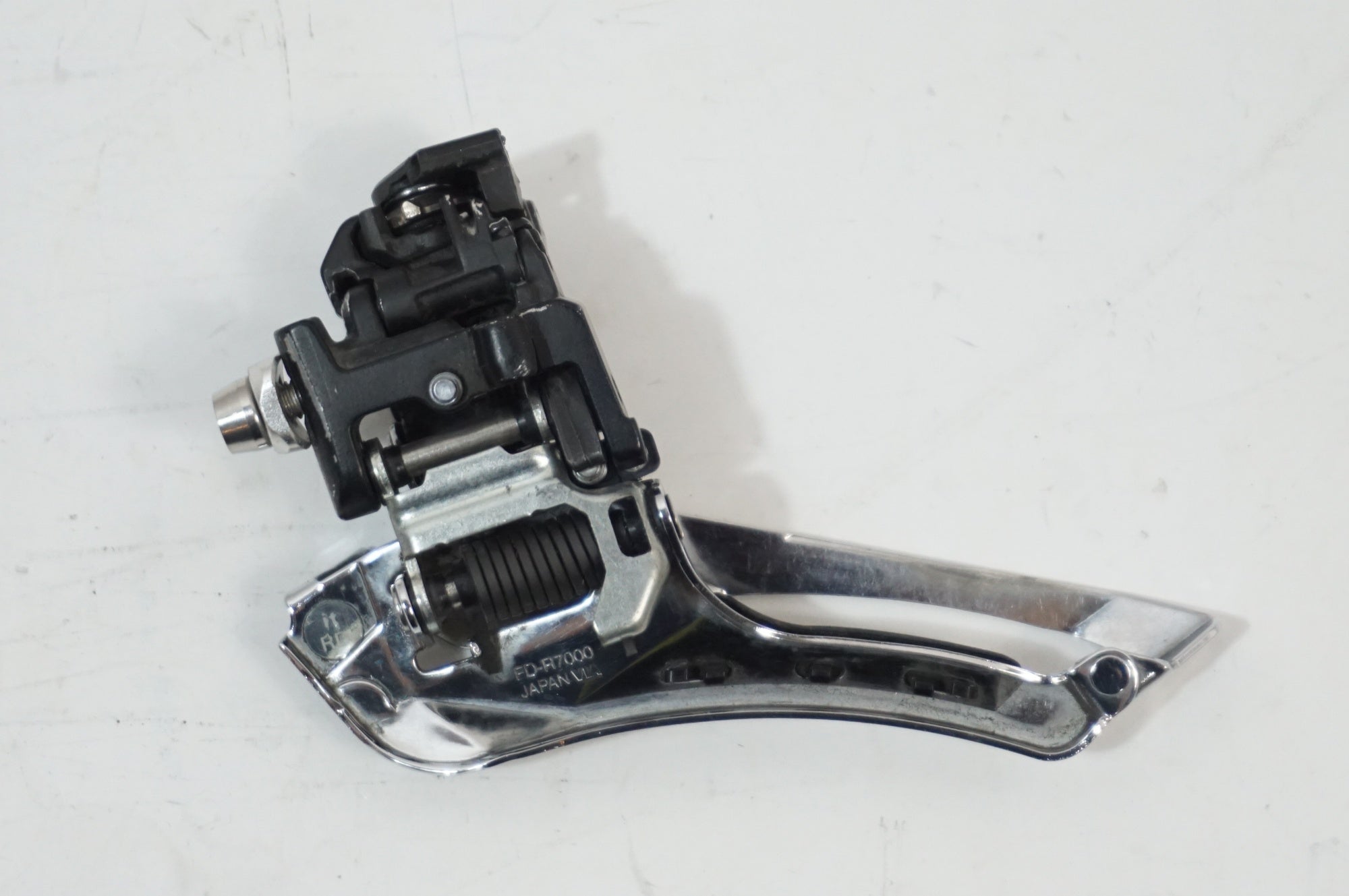 SHIMANO 「シマノ」 105 FD-R7000 フロントディレイラー / 世田谷店