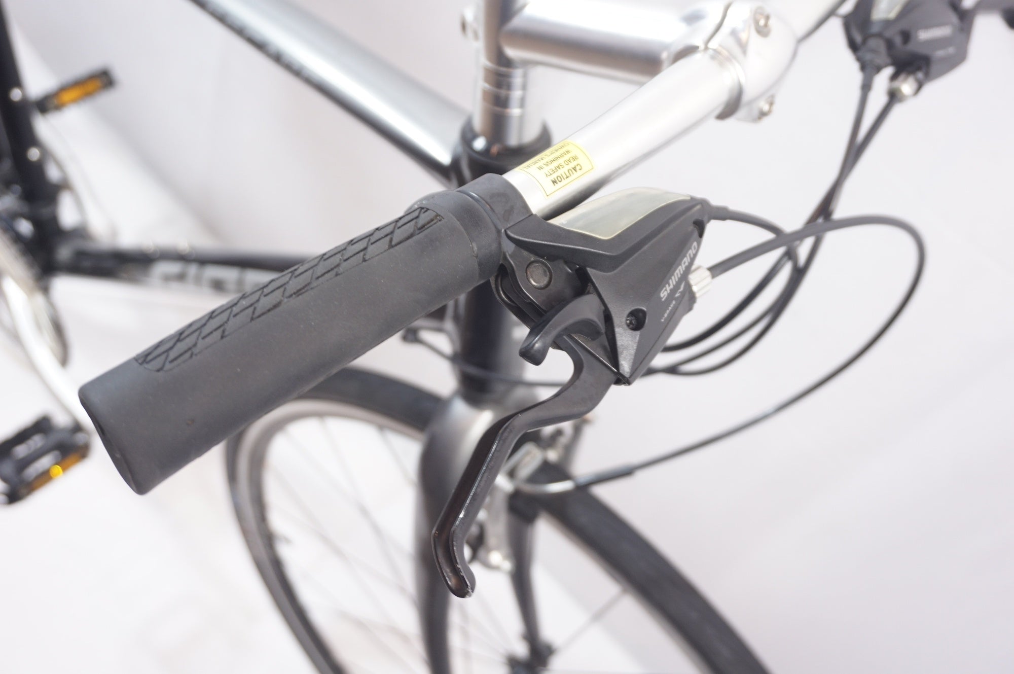 GIANT 「ジャイアント」 ESCAPE R3 2023年モデル クロスバイク / 世田谷店