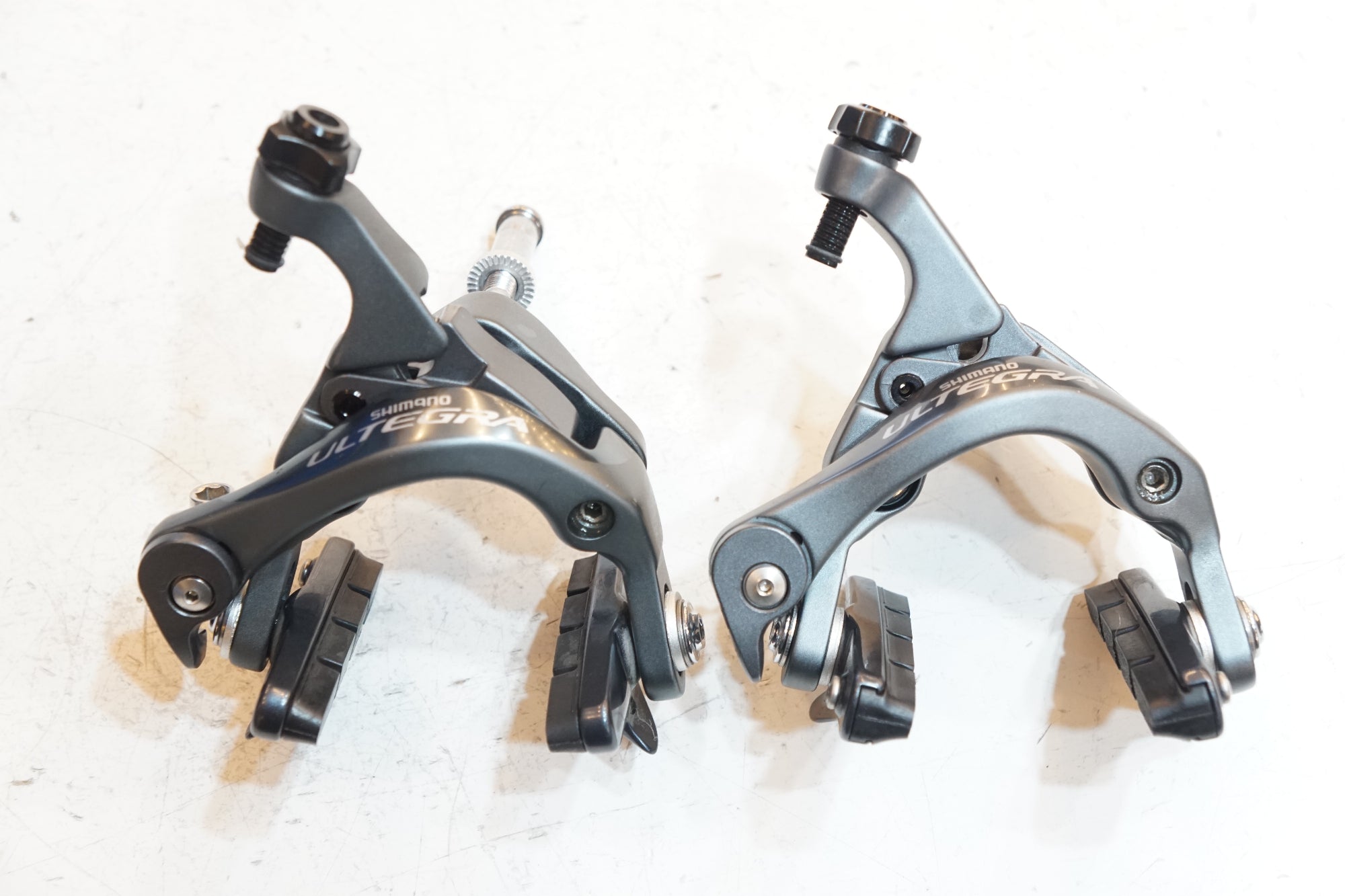 SHIMANO 「シマノ」 ULTEGRA BR-6800 キャリパーブレーキ