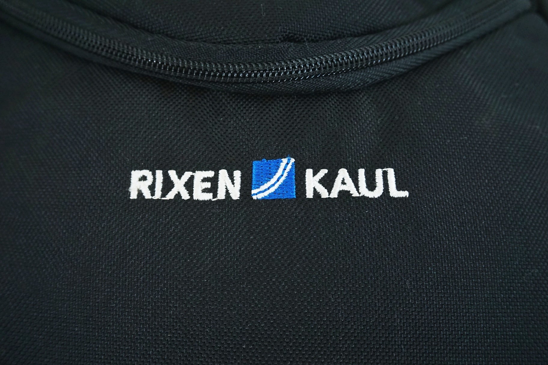 RIXEN&KAUL 「リクセンカウル」 KT814 スマイル フロントバッグ / 有明ガーデン店