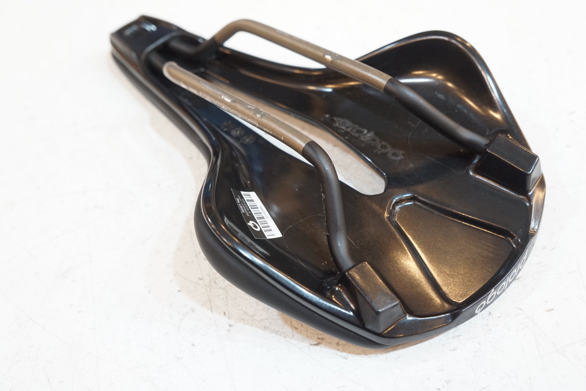 PROLOGO 「プロロゴ」 NAGO R4 PAS サドル / バイチャリ浦和ベース