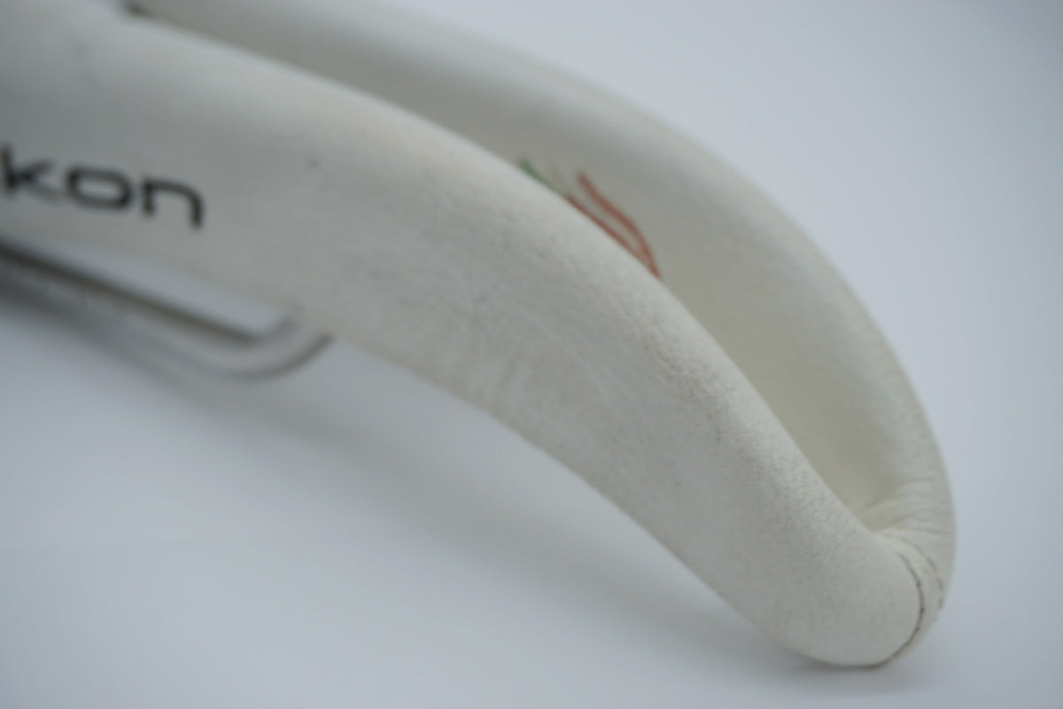SELLE SMP 「セラエスエムピー」 DRAKON サドル / 京都八幡店