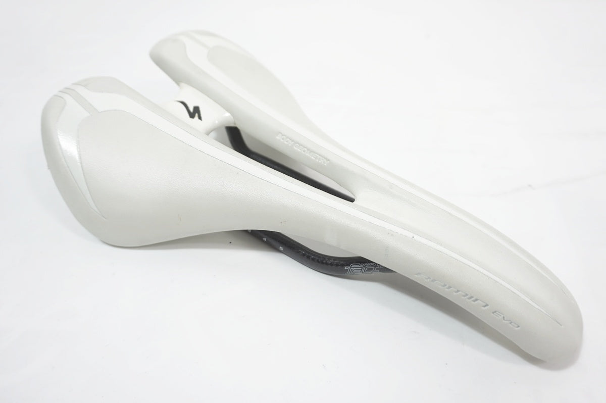 SPECIALIZED 「スペシャライズ」 ROMIN EVO カーボンレール サドル / バイチャリ世田谷店