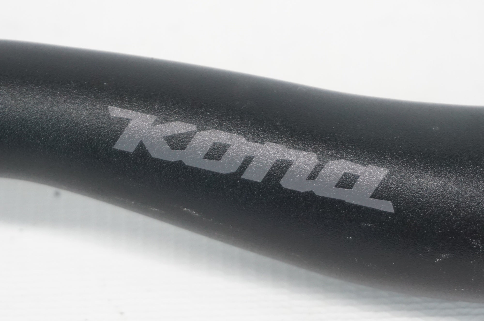 KONA 「コナ」 純正 Φ31.8 640mm ハンドル / 阪急塚口店