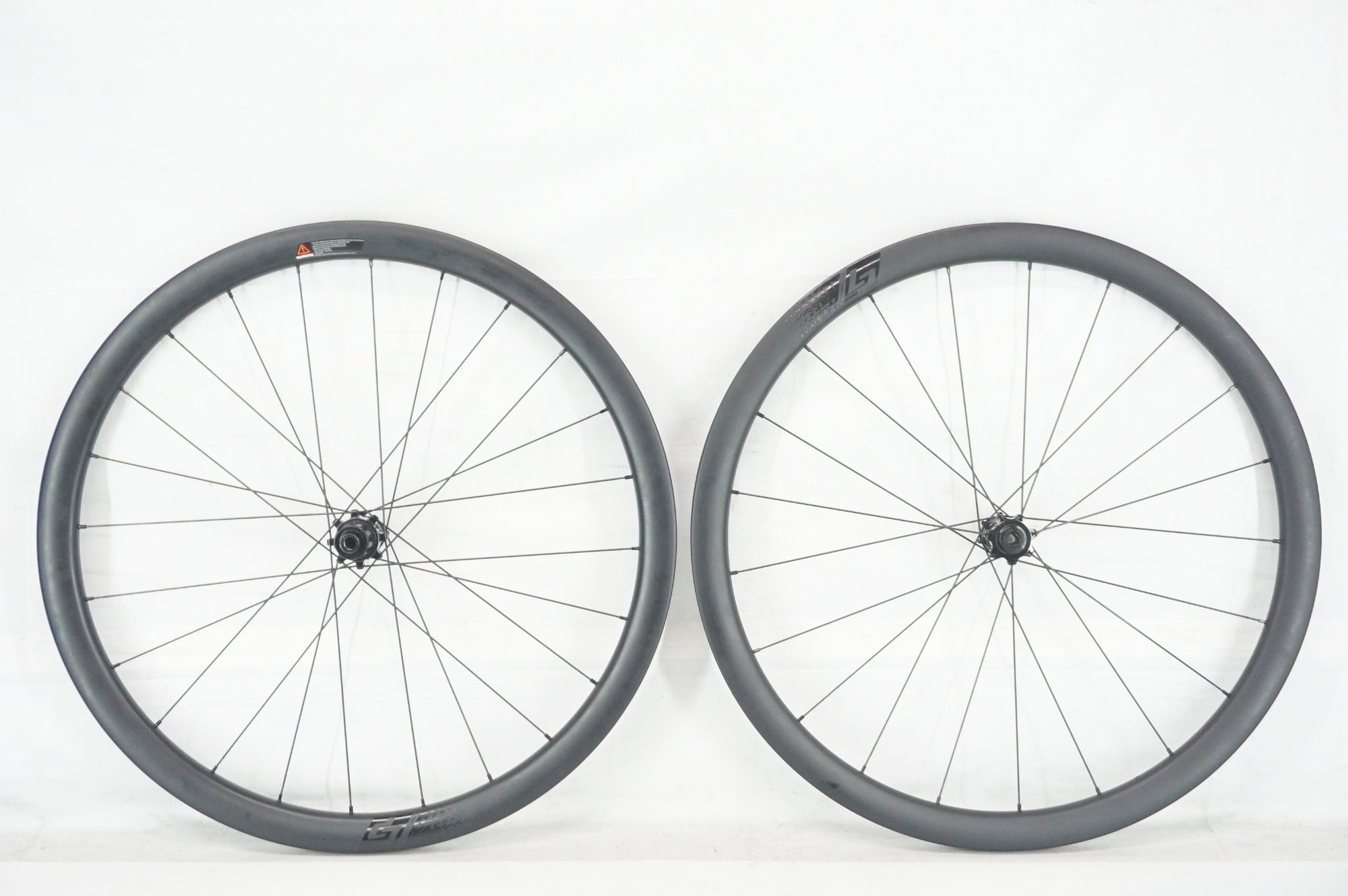 LAPIERRE 「ラピエール」 LP RACING 38 CARBON DISC シマノ11速