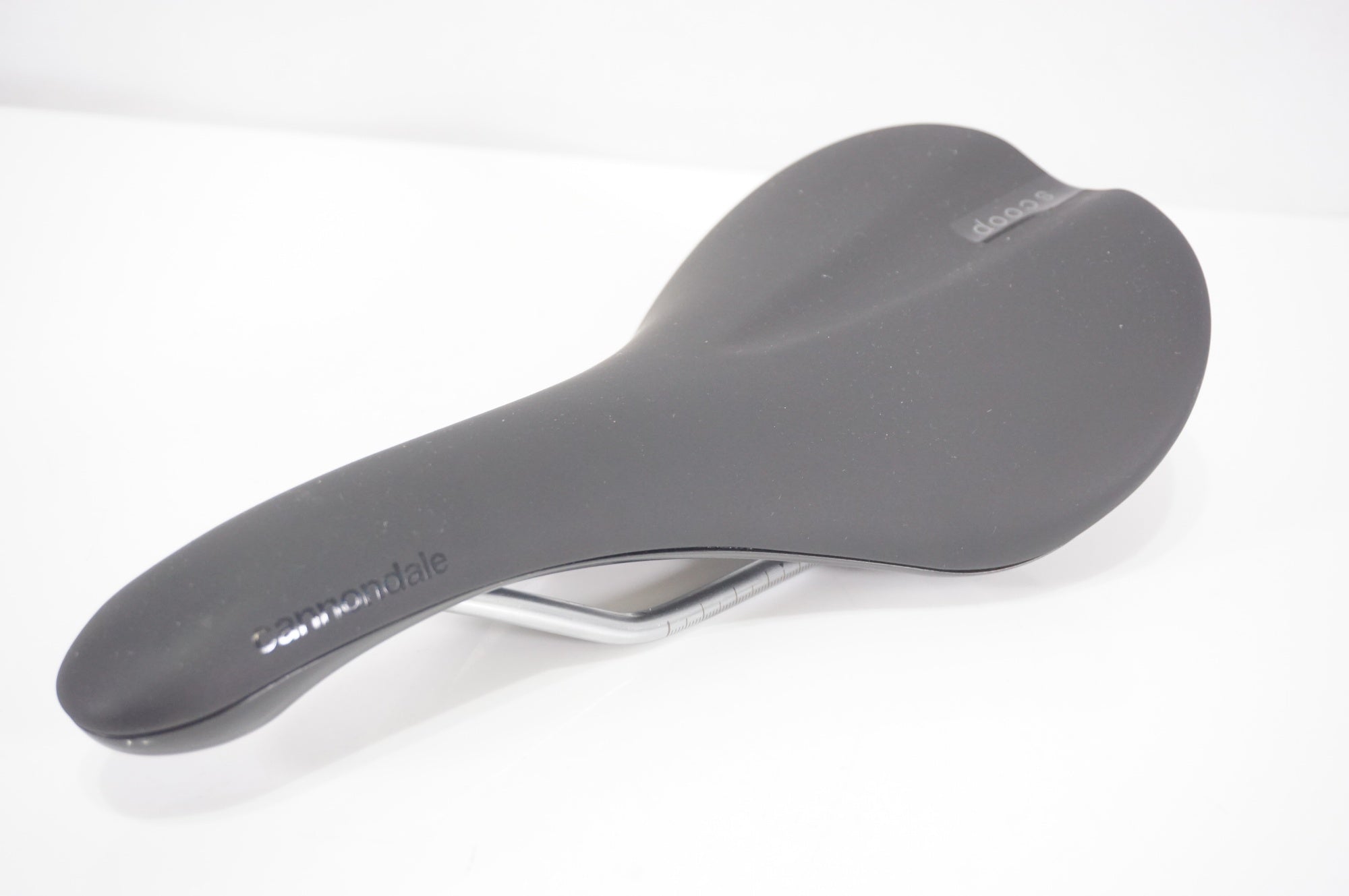 FABRIC 「ファブリック」 CANNONDALE 純正 サドル / AKIBA店