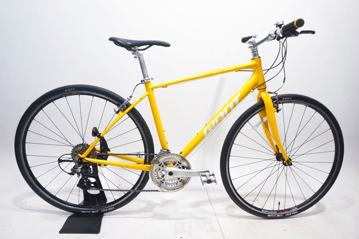 GIANT 「ジャイアント」 ESCAPE R3 2022年モデル クロスバイク / 大阪