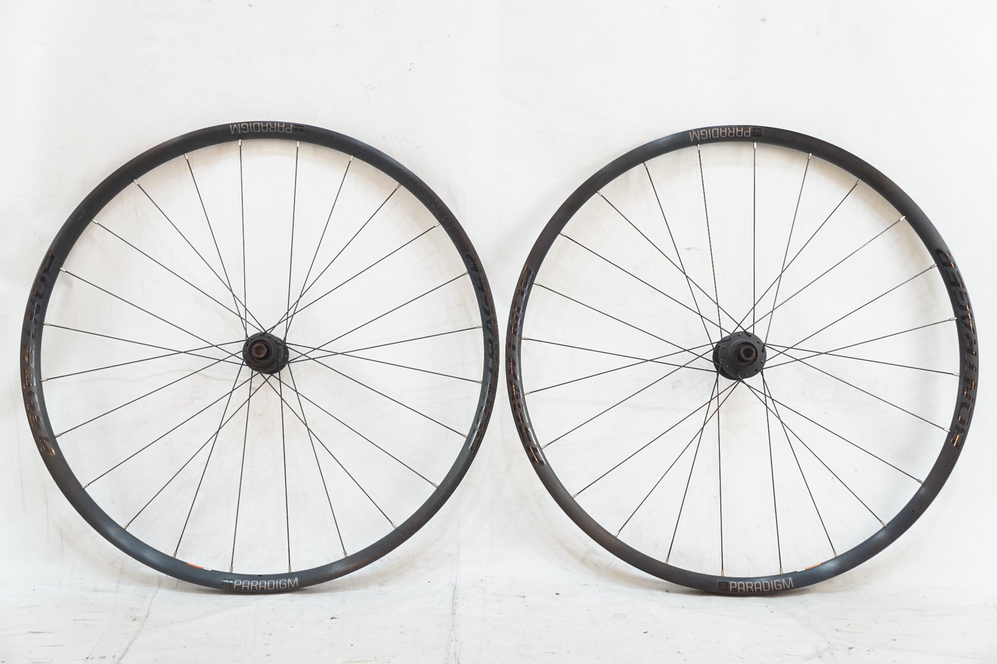 BONTRAGER 「ボントレガー」 PARADIGM COMP DISC シマノ11速 ホイールセット / バイチャリ浦和ベース