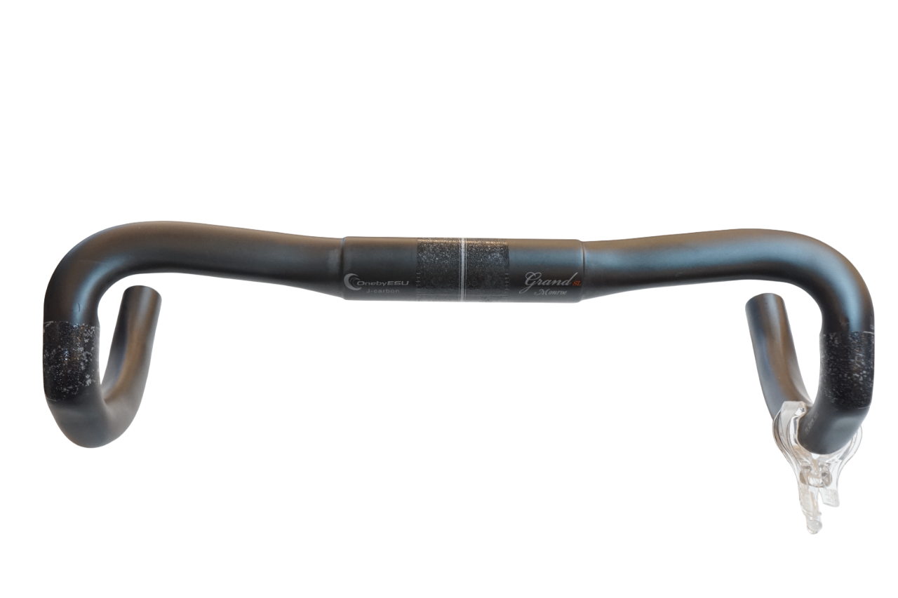 ONEBYESU 「ワンバイエス」 J-CARBON GRAND MONROE SL φ31.8 380mm ハンドル / バイチャリ浦和ベース