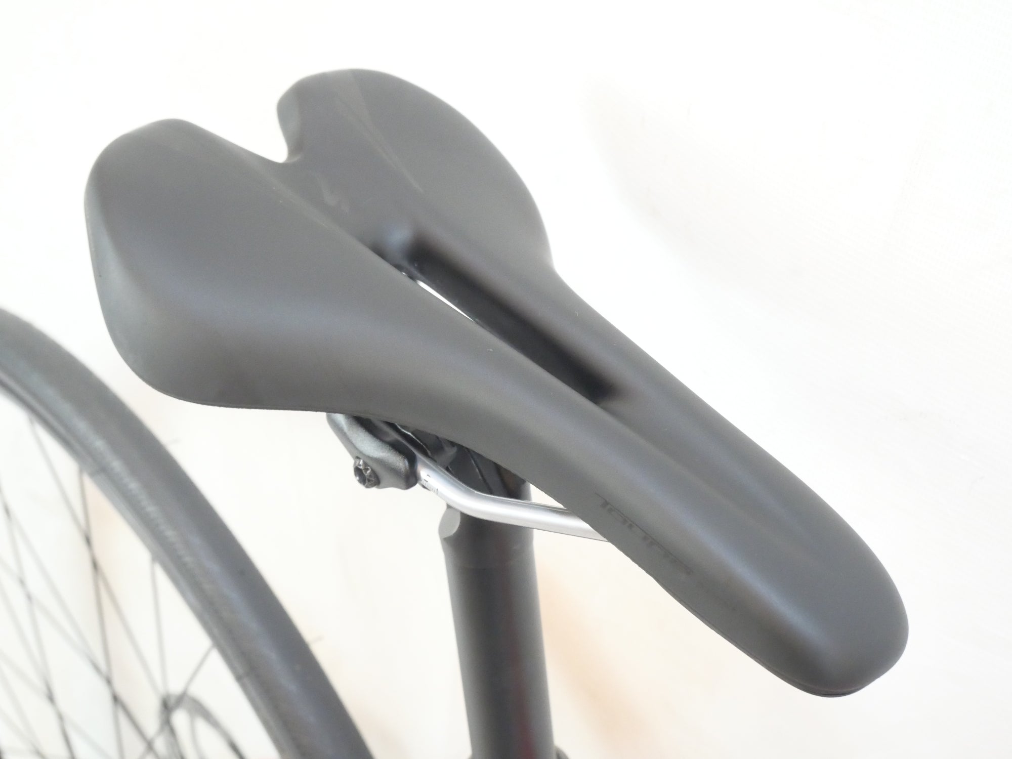 SPECIALIZED 「スペシャライズド」 ROUBAIX DISC TIAGRA 2018年モデル ロードバイク / バイチャリ浦和ベース