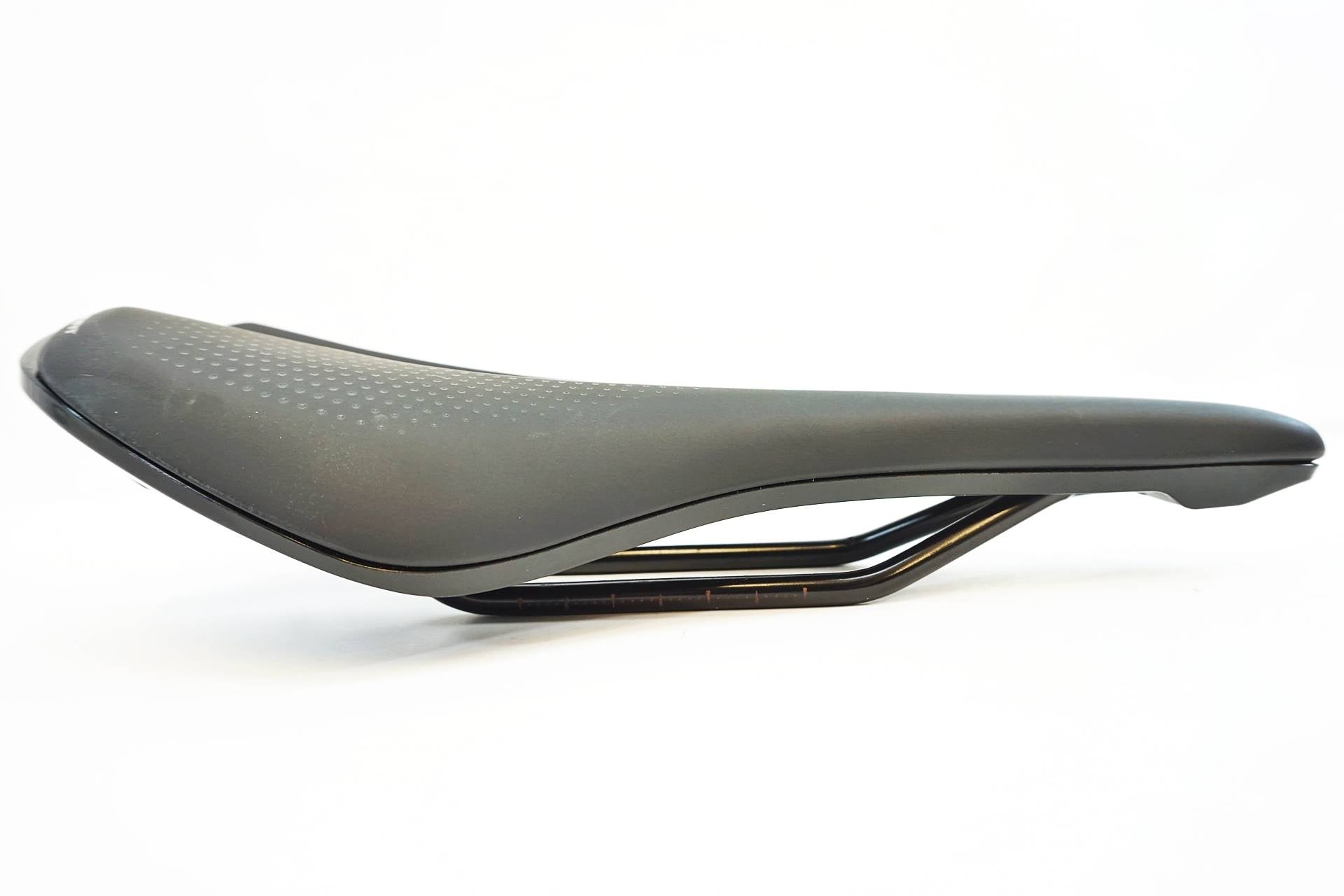 GIANT 「ジャイアント」 APPROACH サドル / 有明ガーデン店