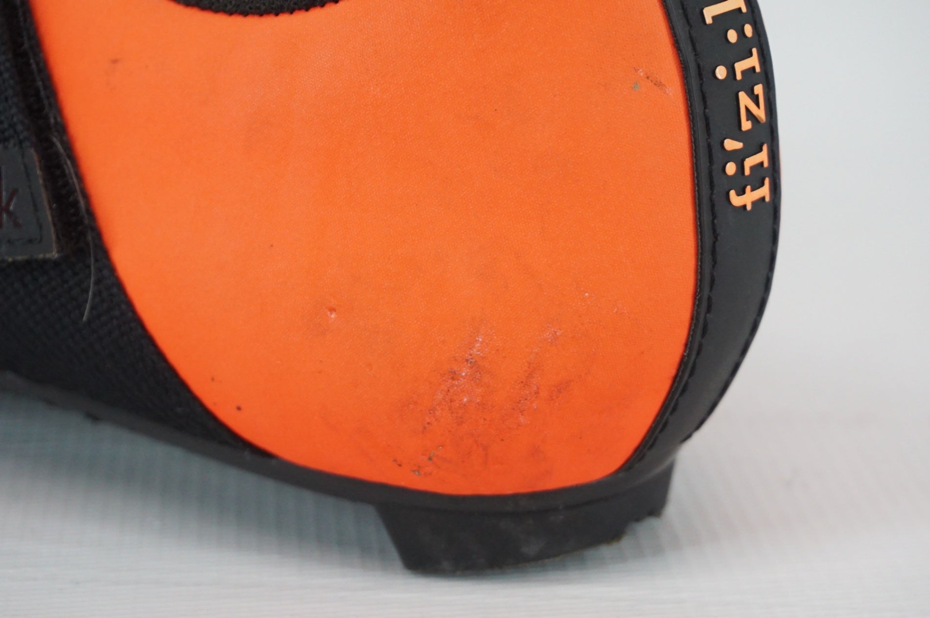 FIZIK 「フィジーク」 TEMPO R5 POWER STRAP 27.35cm シューズ / 阪急塚口店