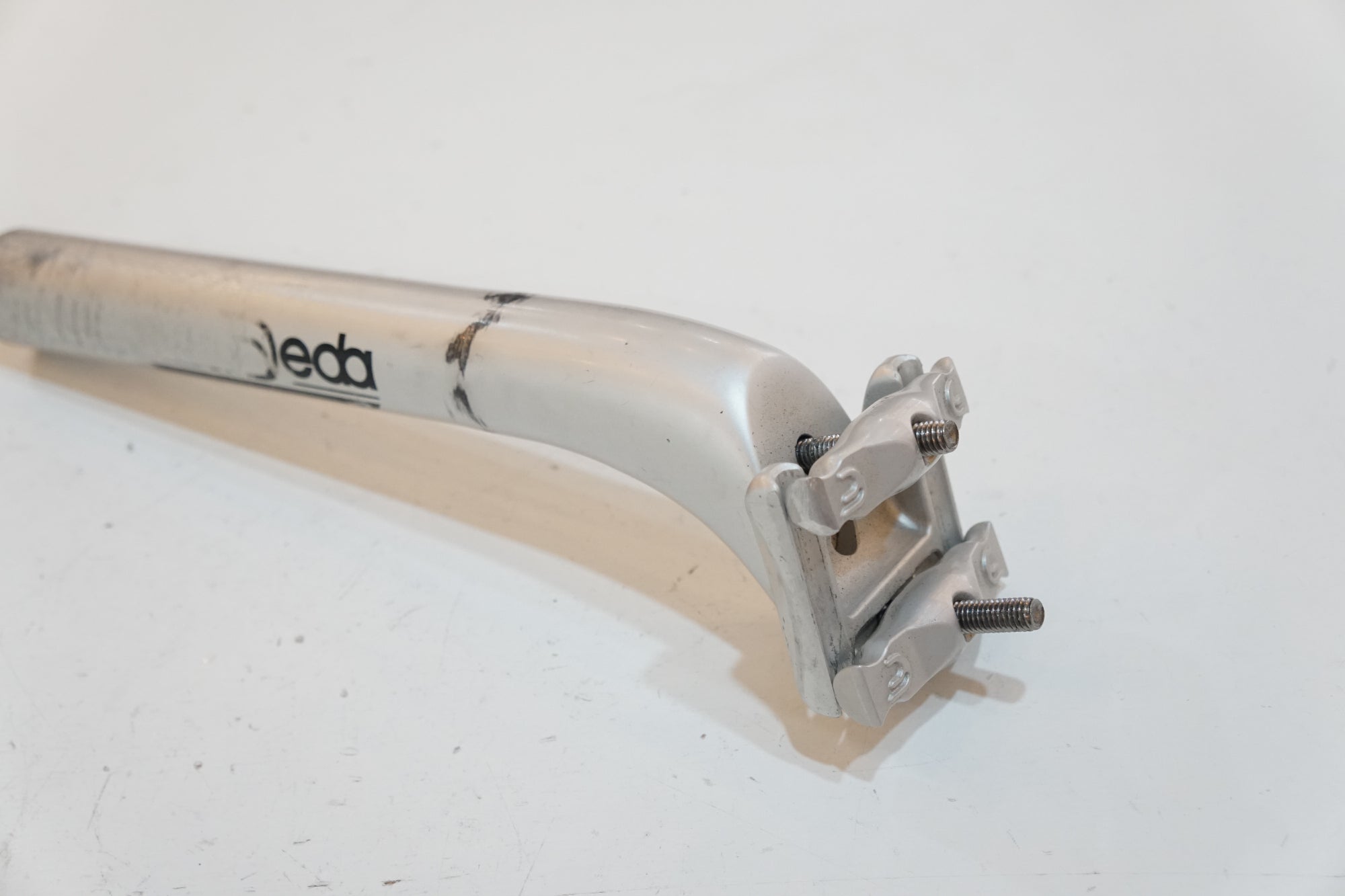 DEDA 「デダ」 RS01 φ27.2 220mm シートポスト / バイチャリ浦和ベース