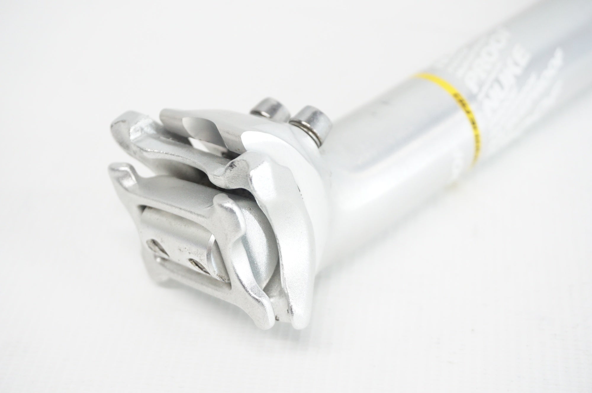 NUKEPROOF 「ヌークプルーフ」 WARHEAD Φ30.9 400mm シートポスト / 阪急塚口店