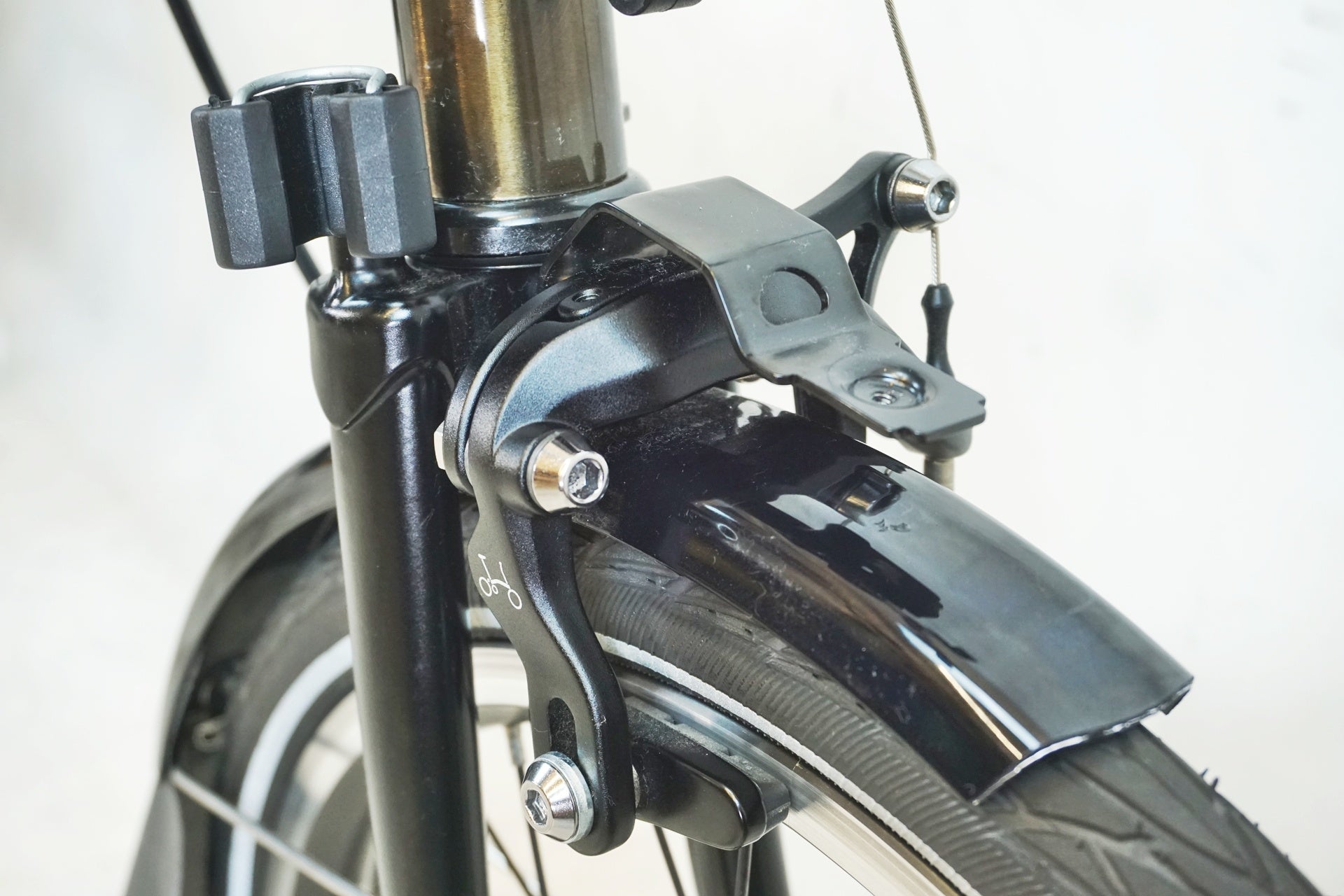 BROMPTON 「ブロンプトン」 CLINE EXPLORE WITH RACK MID BAR 2023年モデル 16インチ 折りたたみ自転車 / 有明ガーデン店