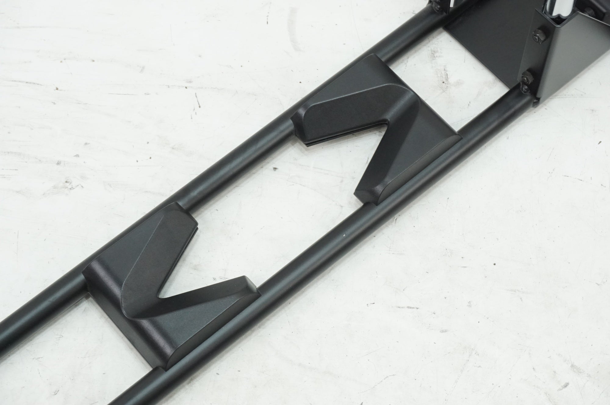 IWA 「アイダブルエー」 A01V SPECIAL ディスプレイスタンド / 大宮店