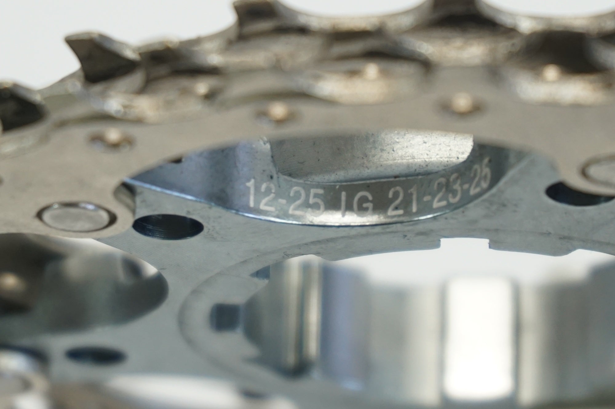 SHIMANO 「シマノ」 ULTEGRA CS-6700 10s 12-25T スプロケット / 宇都宮店