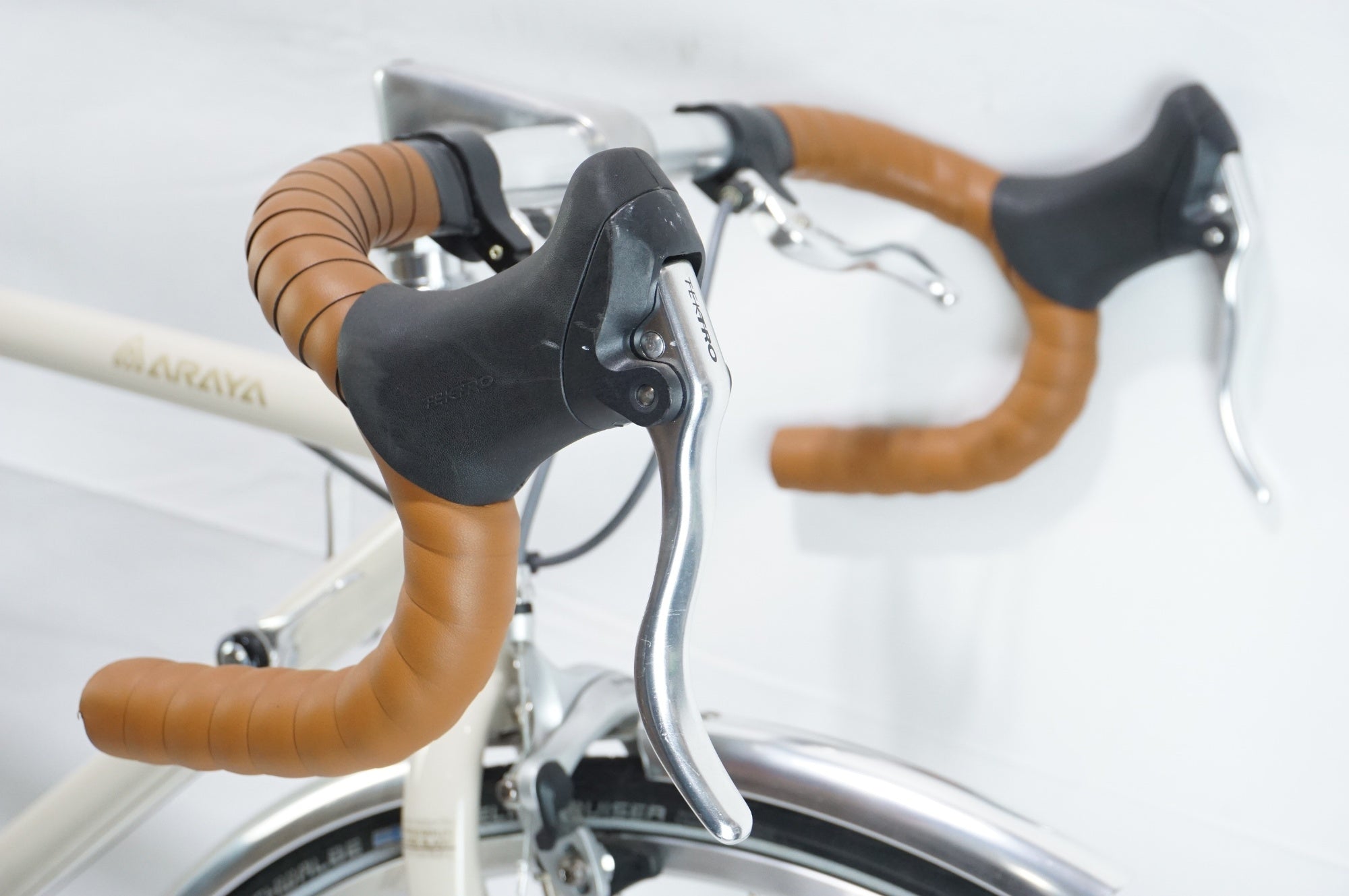 ARAYA 「アラヤ」 DIAGONALE 2015年モデル ロードバイク / 中目黒店