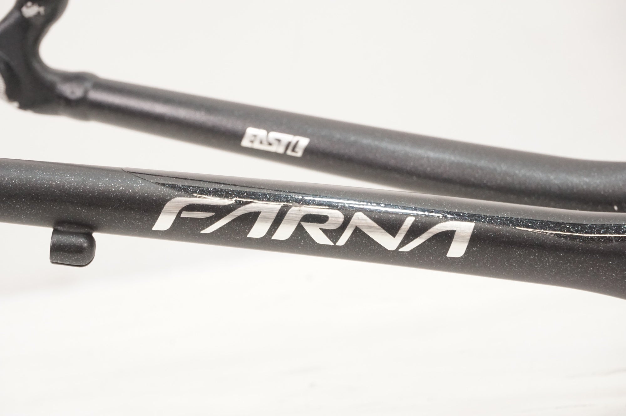 KHODAABLOOM 「コーダーブルーム」 FARNA 2024年モデル フレームセット / 大宮店