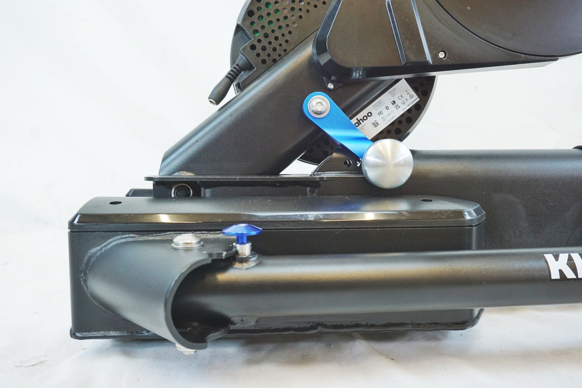 WAHOO 「ワフー」 KICKER MOVE WF147 スマートトレーナー / 有明ガーデン店