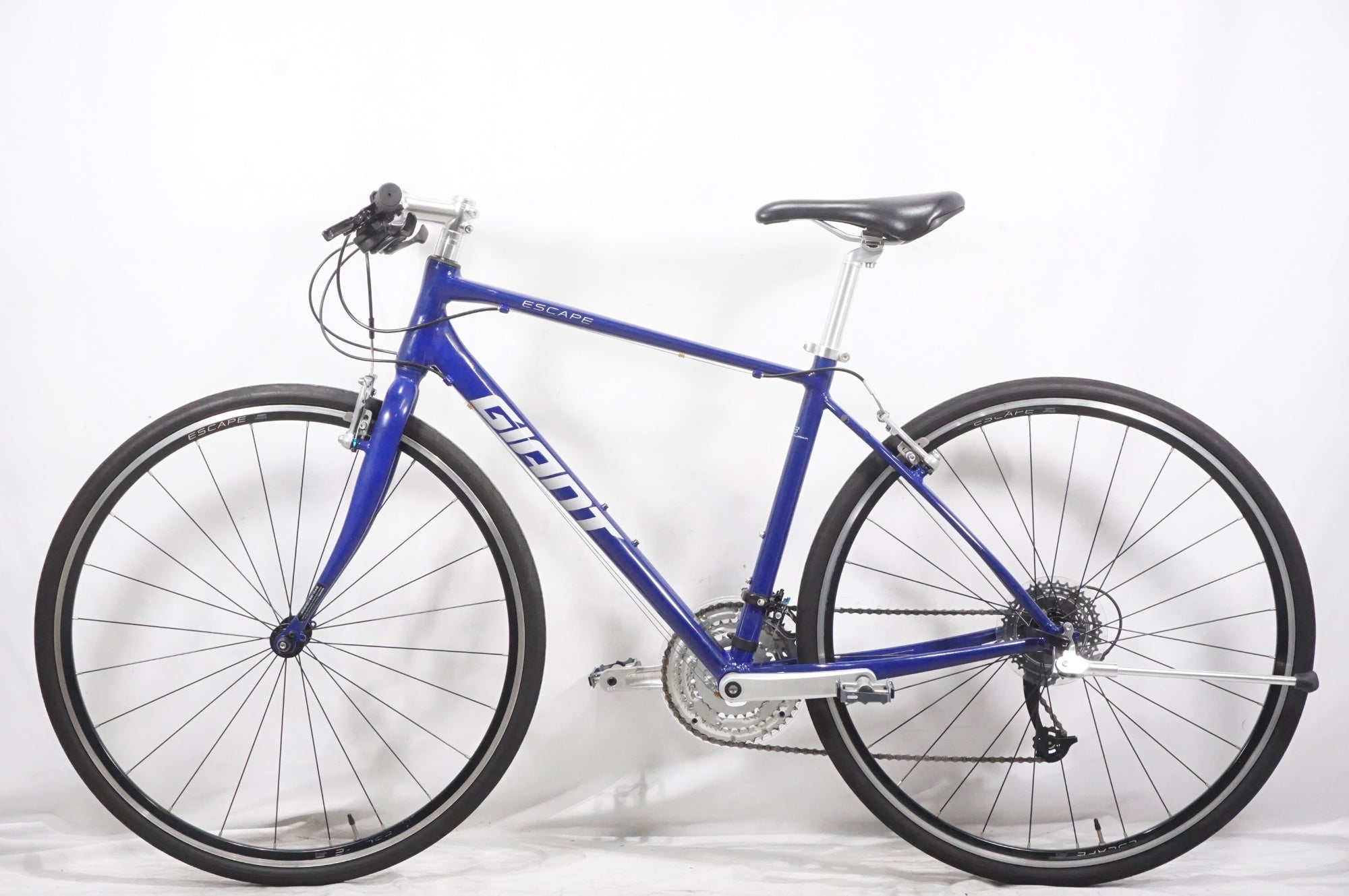 GIANT 「ジャイアント」 ESCAPE R3 MS 2022年モデル クロスバイク / AKIBA店