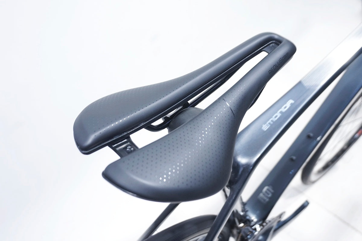 TREK 「トレック」 EMONDA SL6 2023年モデル ロードバイク / 大阪門真店